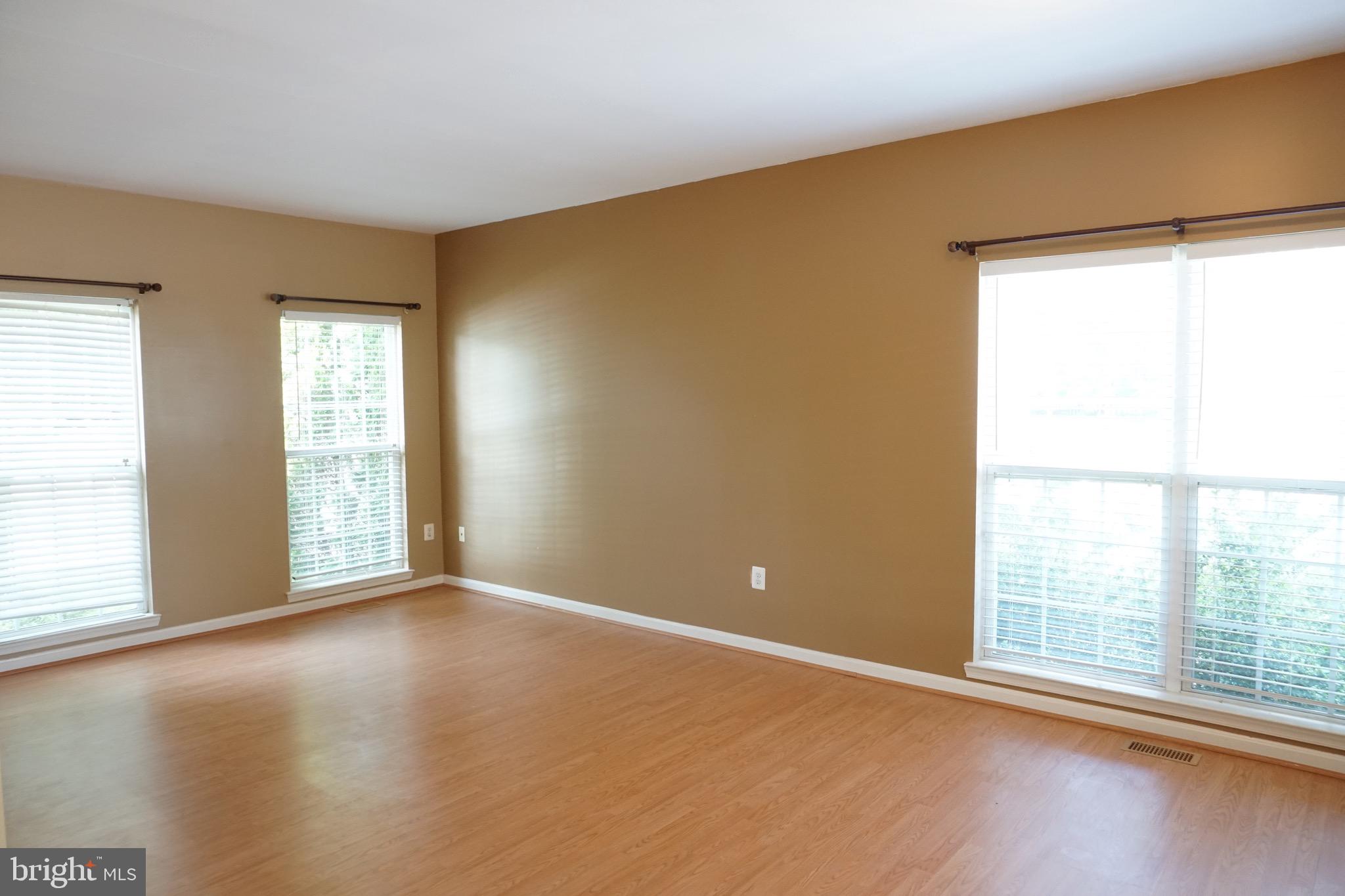 BLOOMS CROSSING - Residential Lease