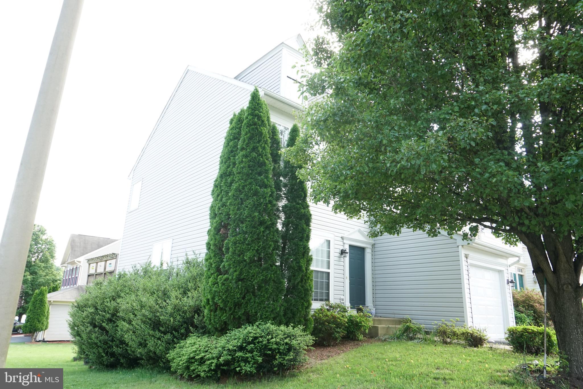 BLOOMS CROSSING - Residential Lease