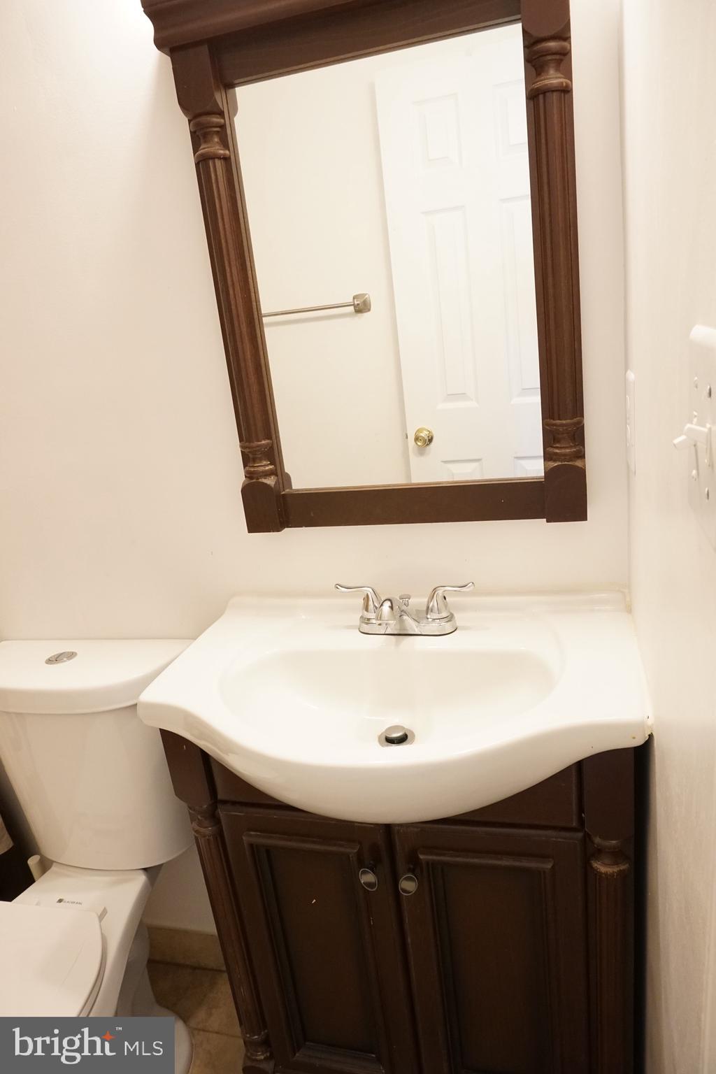 BLOOMS CROSSING - Residential Lease