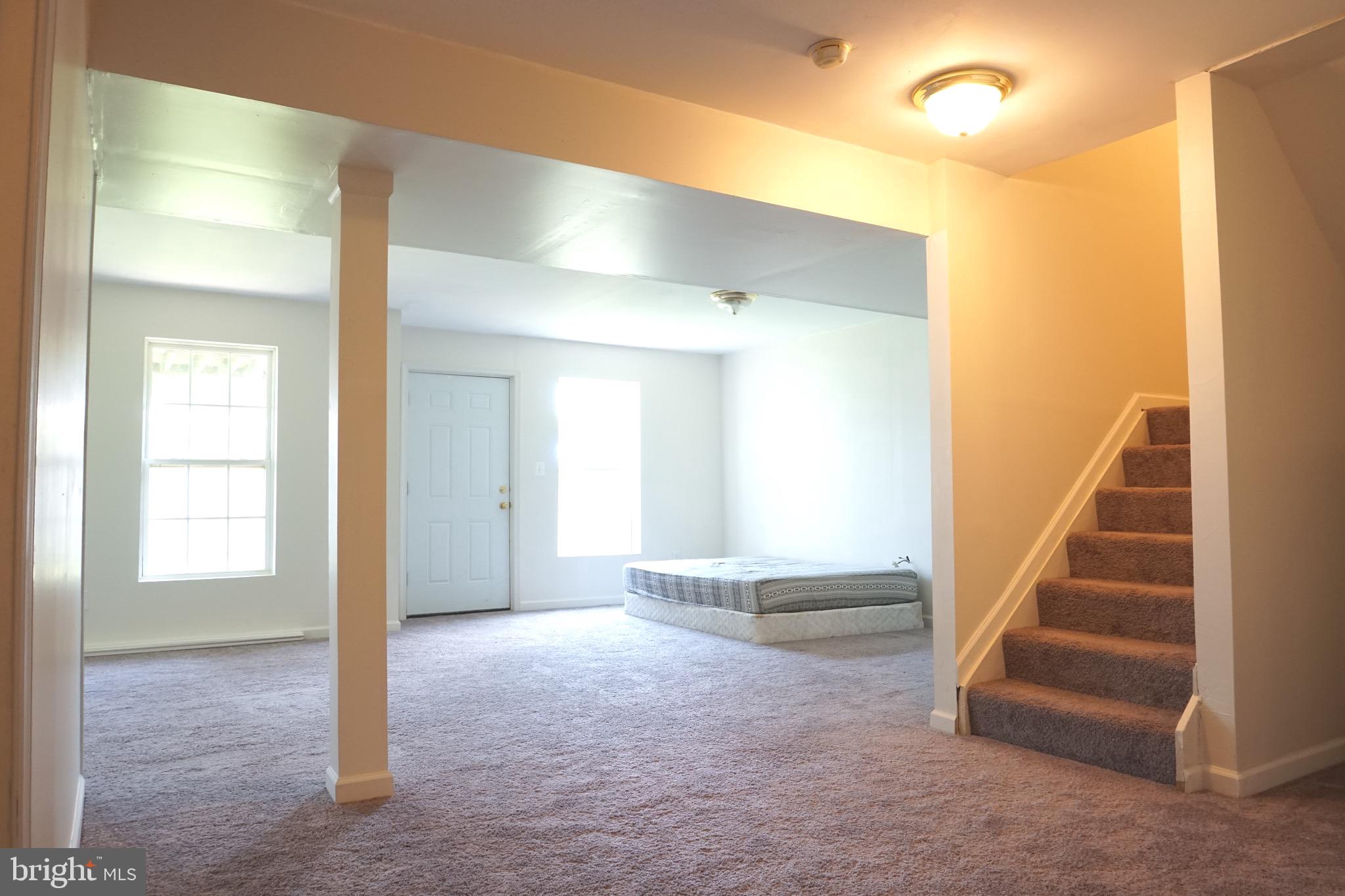 BLOOMS CROSSING - Residential Lease