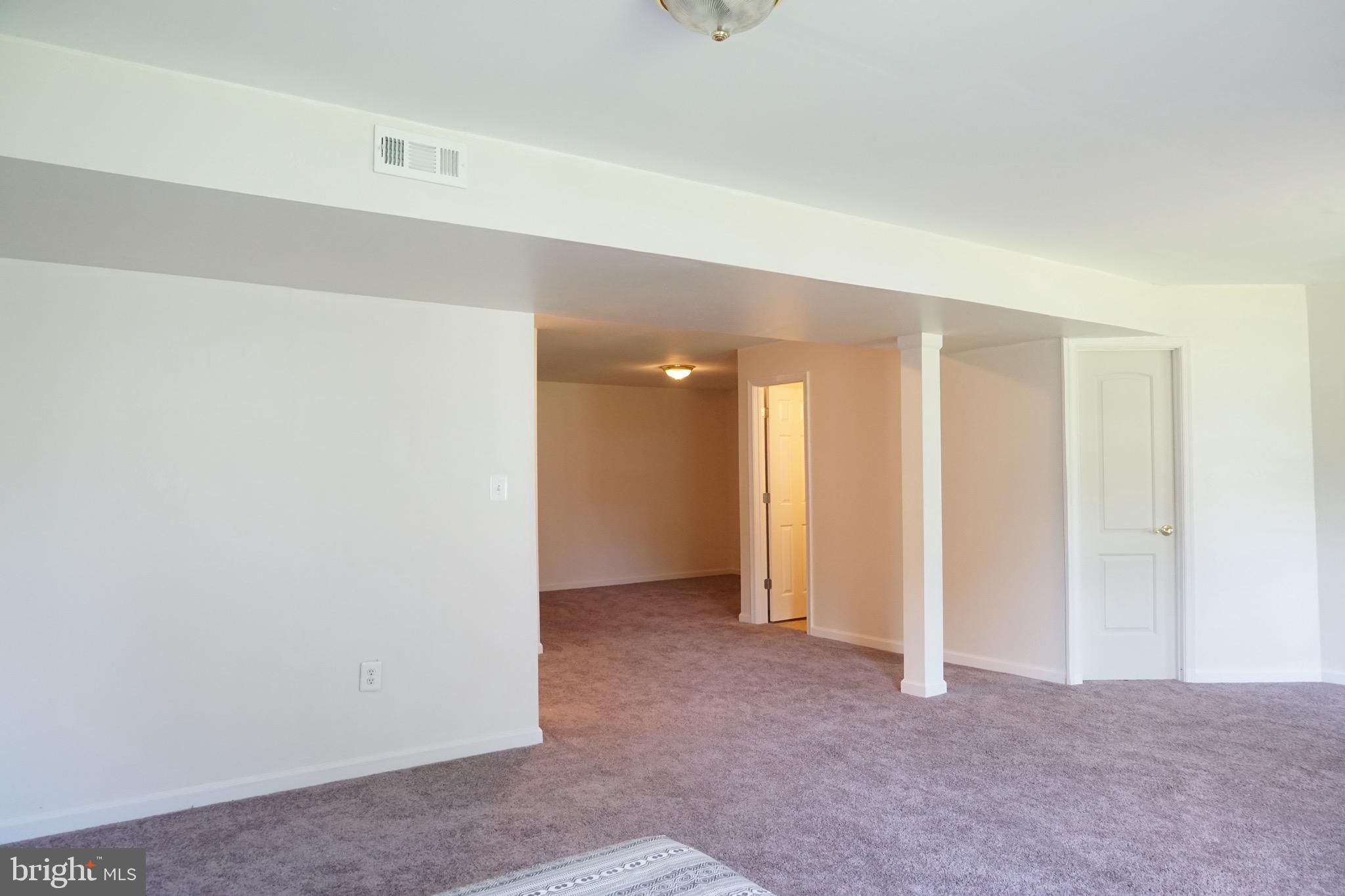 BLOOMS CROSSING - Residential Lease