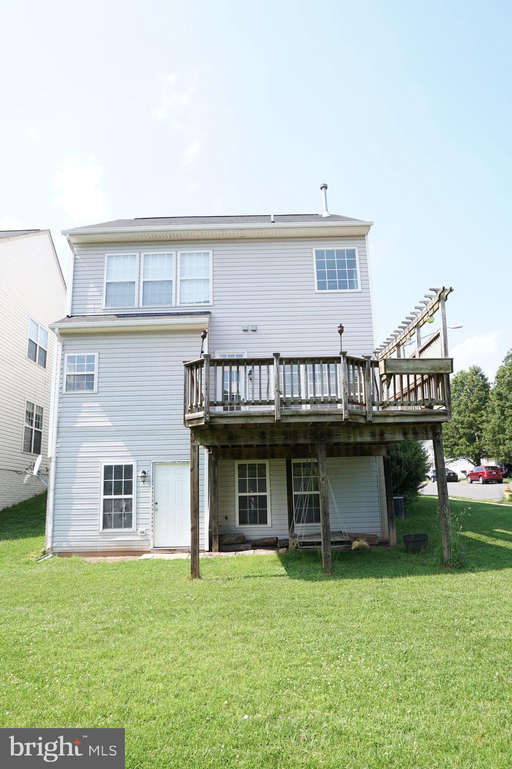 BLOOMS CROSSING - Residential Lease