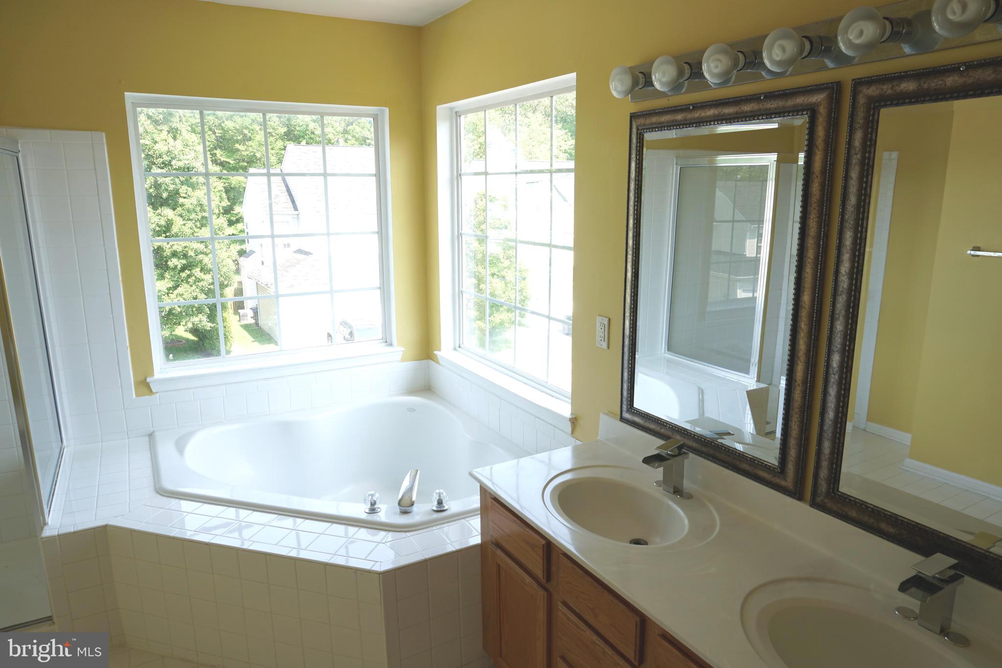 BLOOMS CROSSING - Residential Lease