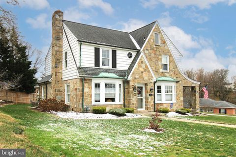 300 PINE HILL LANE YORK PA 17403