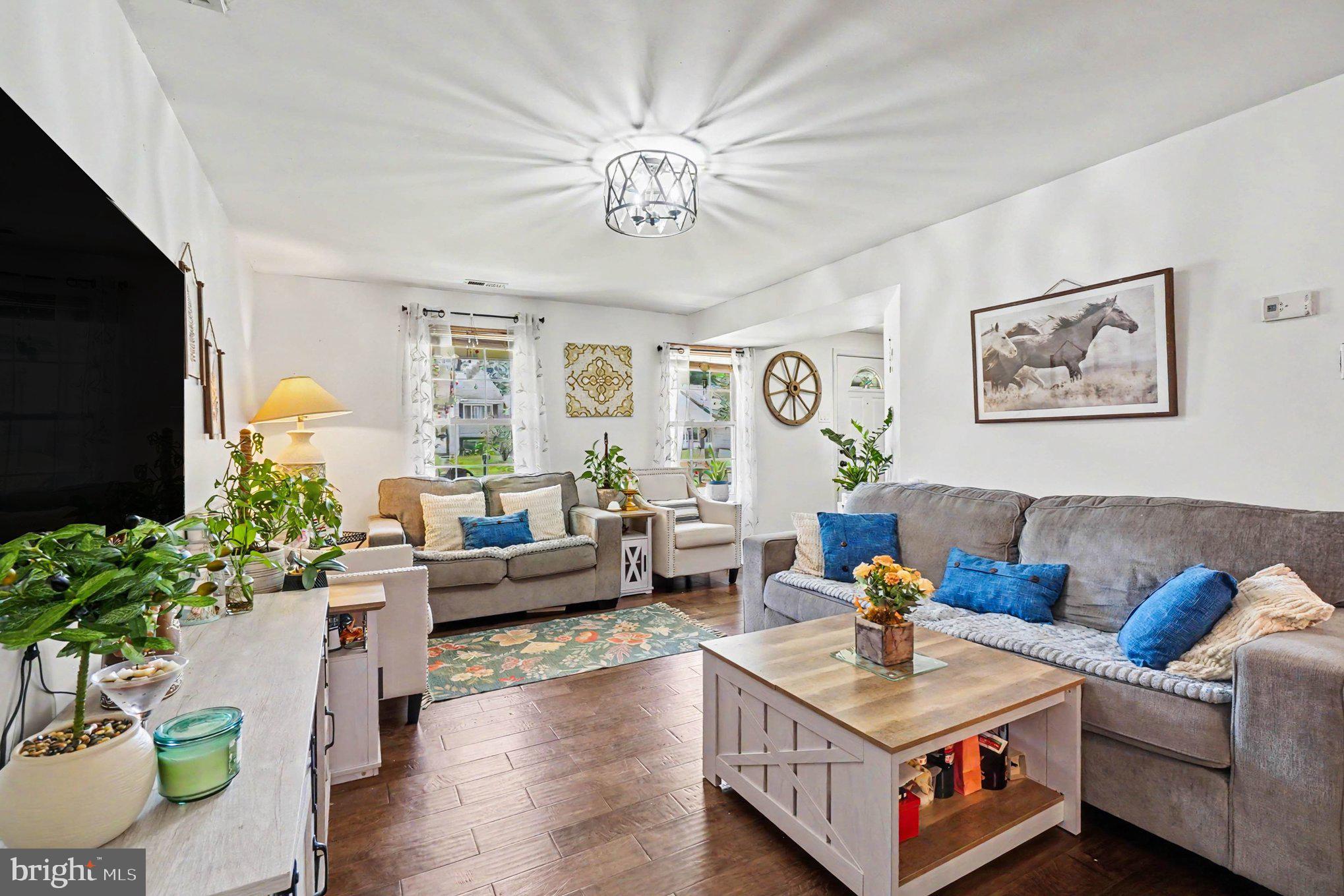 WILLOUGHBY WOODS - Residential