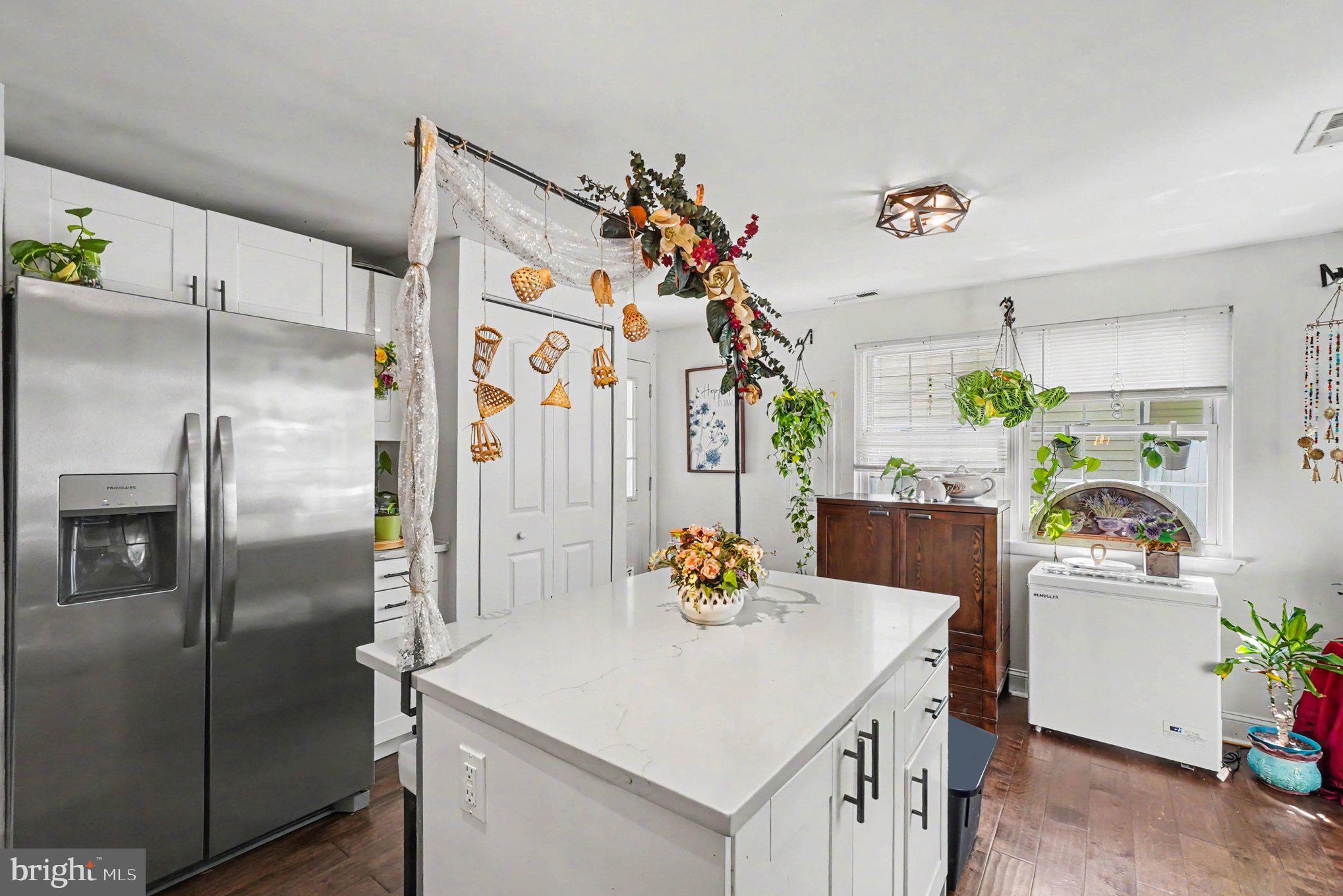 WILLOUGHBY WOODS - Residential