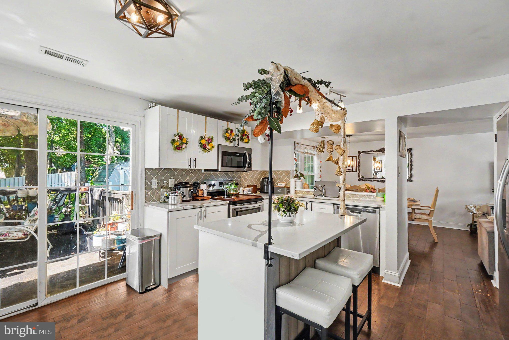 WILLOUGHBY WOODS - Residential