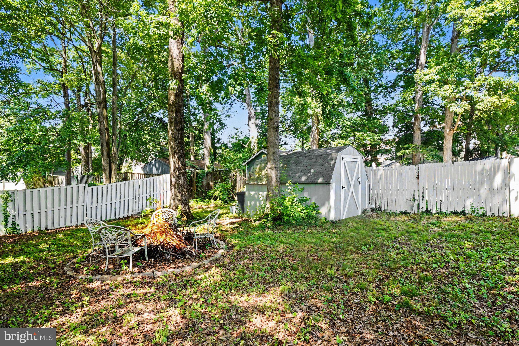 WILLOUGHBY WOODS - Residential