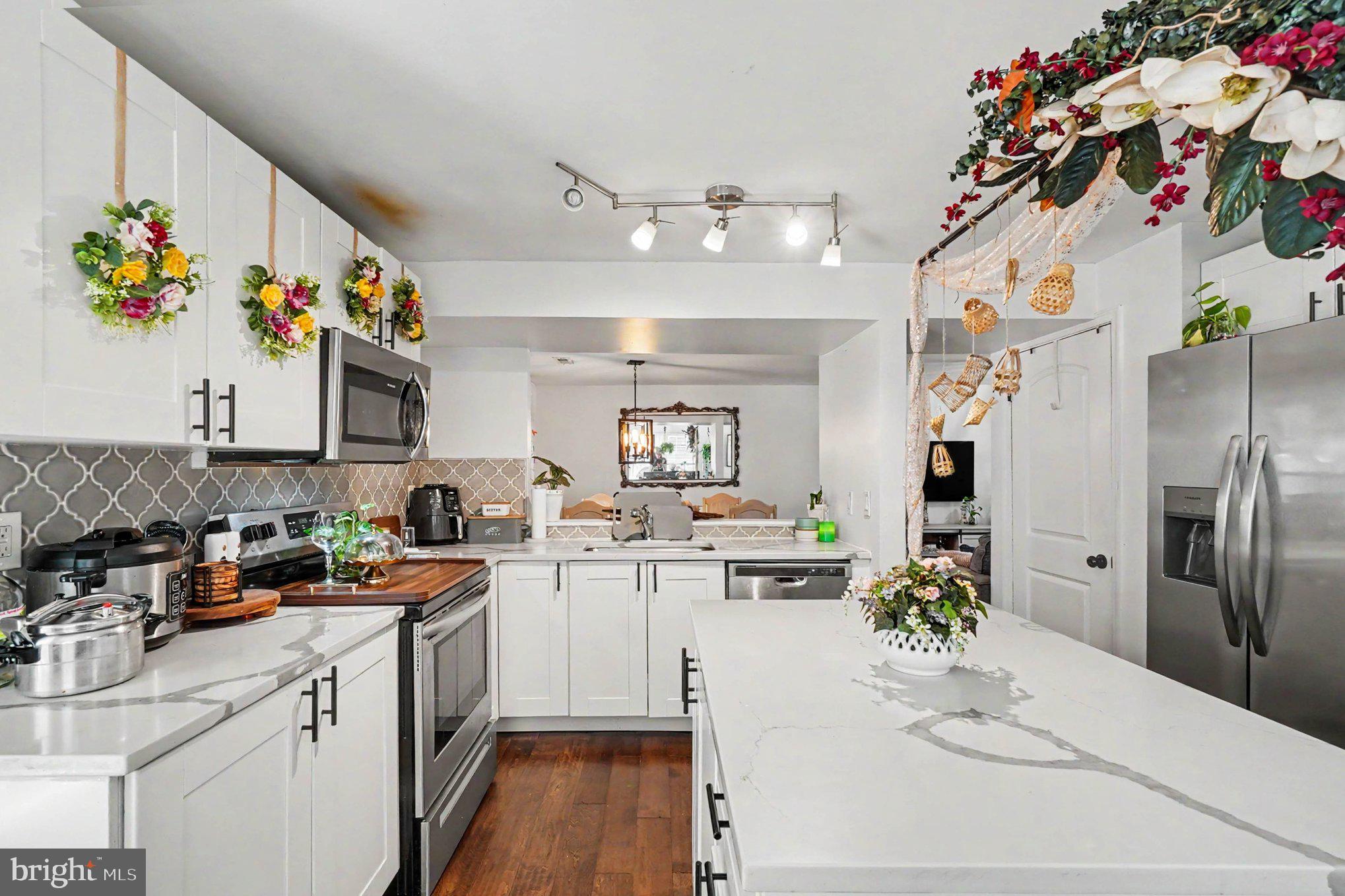WILLOUGHBY WOODS - Residential