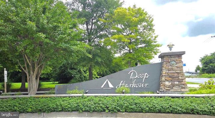 301 SHIPYARD DRIVE 59