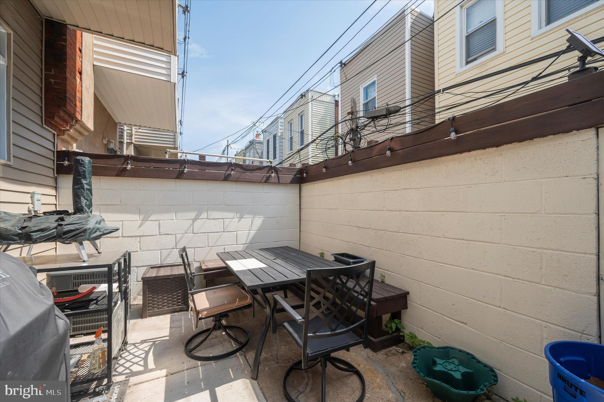 DICKINSON NARROWS - Residential Lease