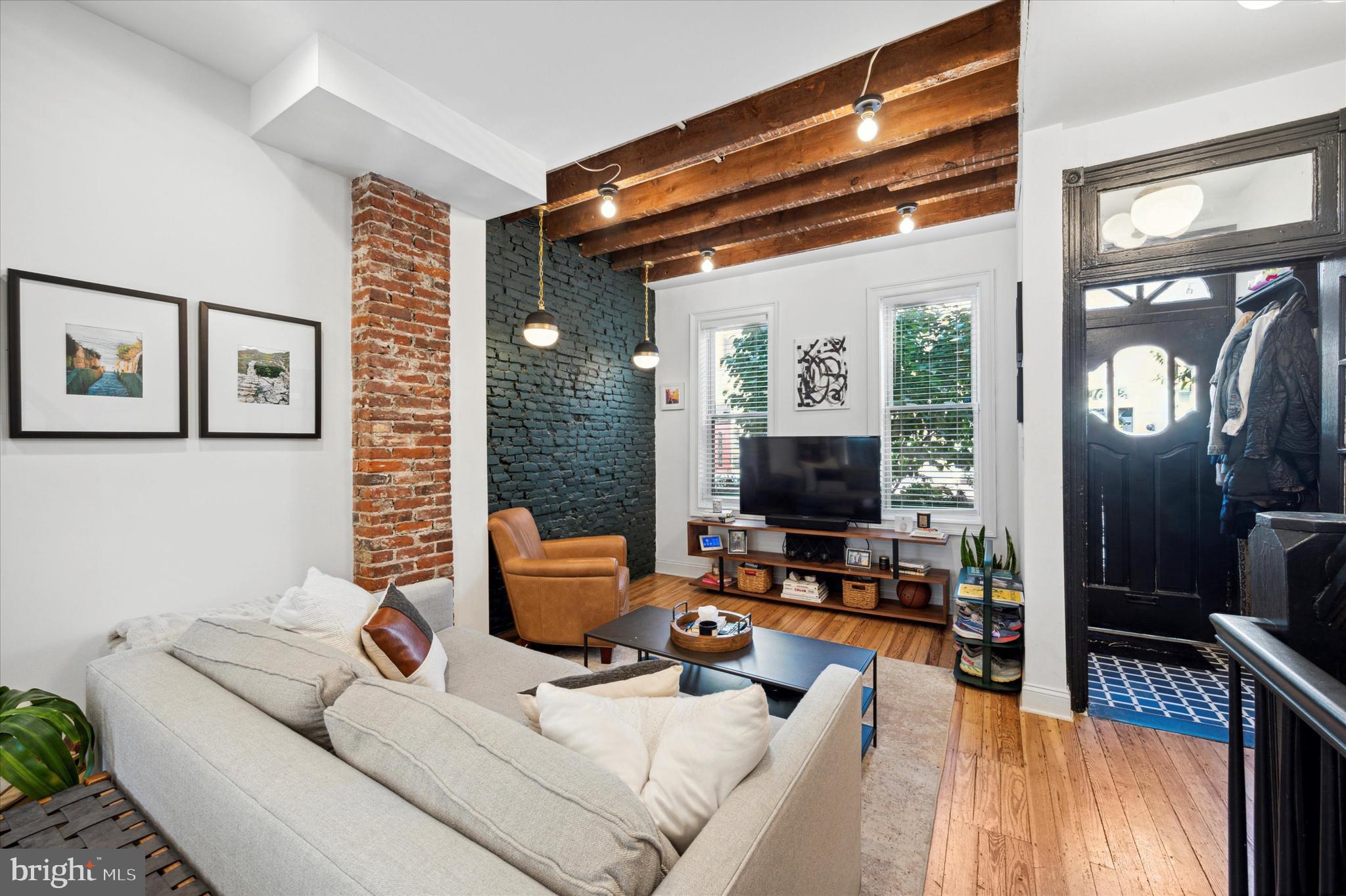 DICKINSON NARROWS - Residential Lease