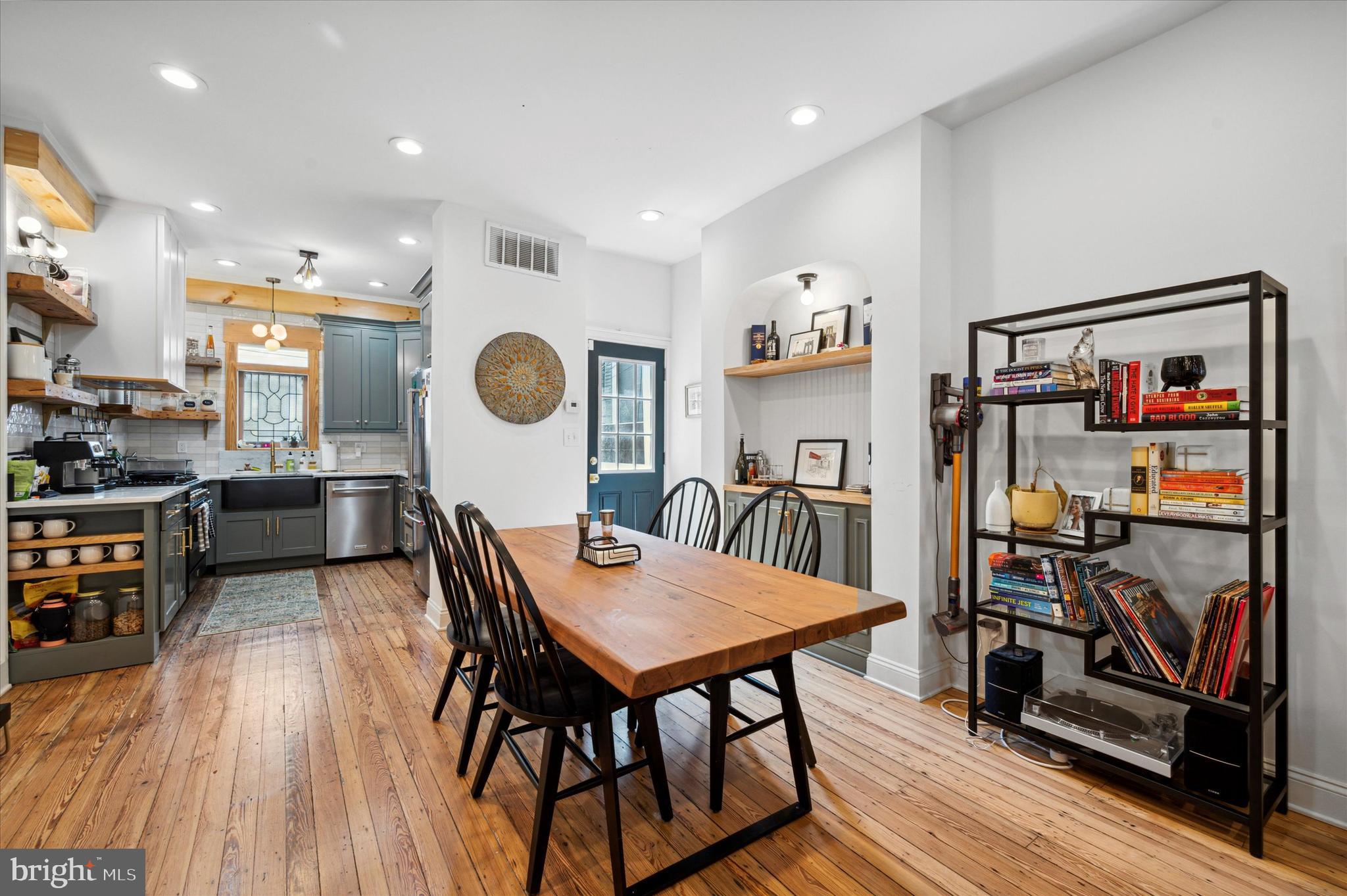 DICKINSON NARROWS - Residential Lease