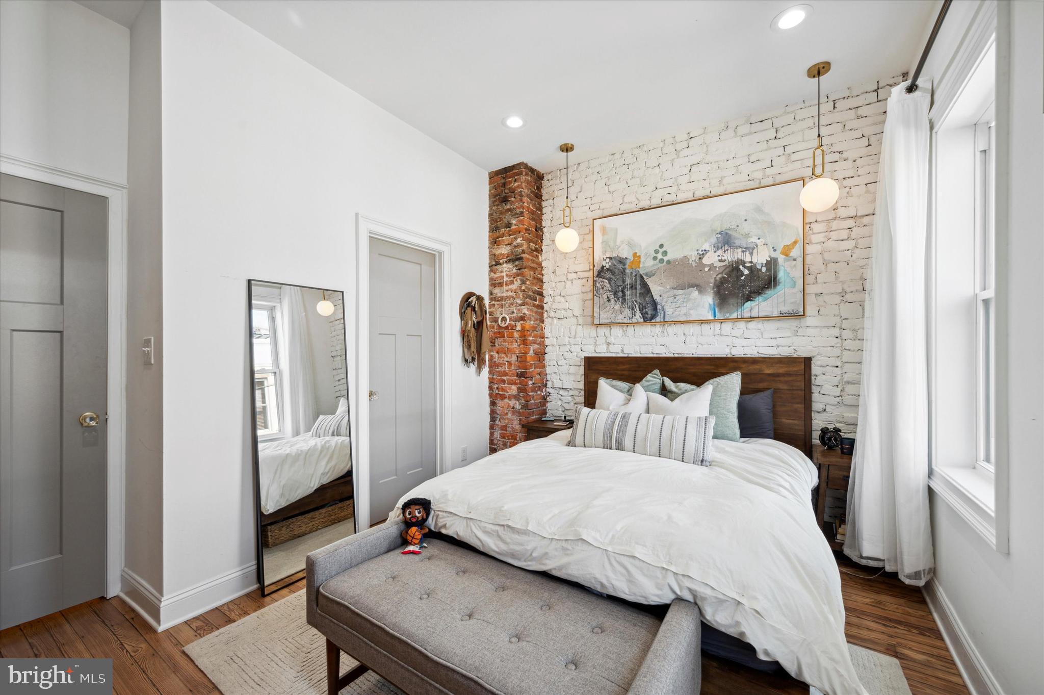 DICKINSON NARROWS - Residential Lease