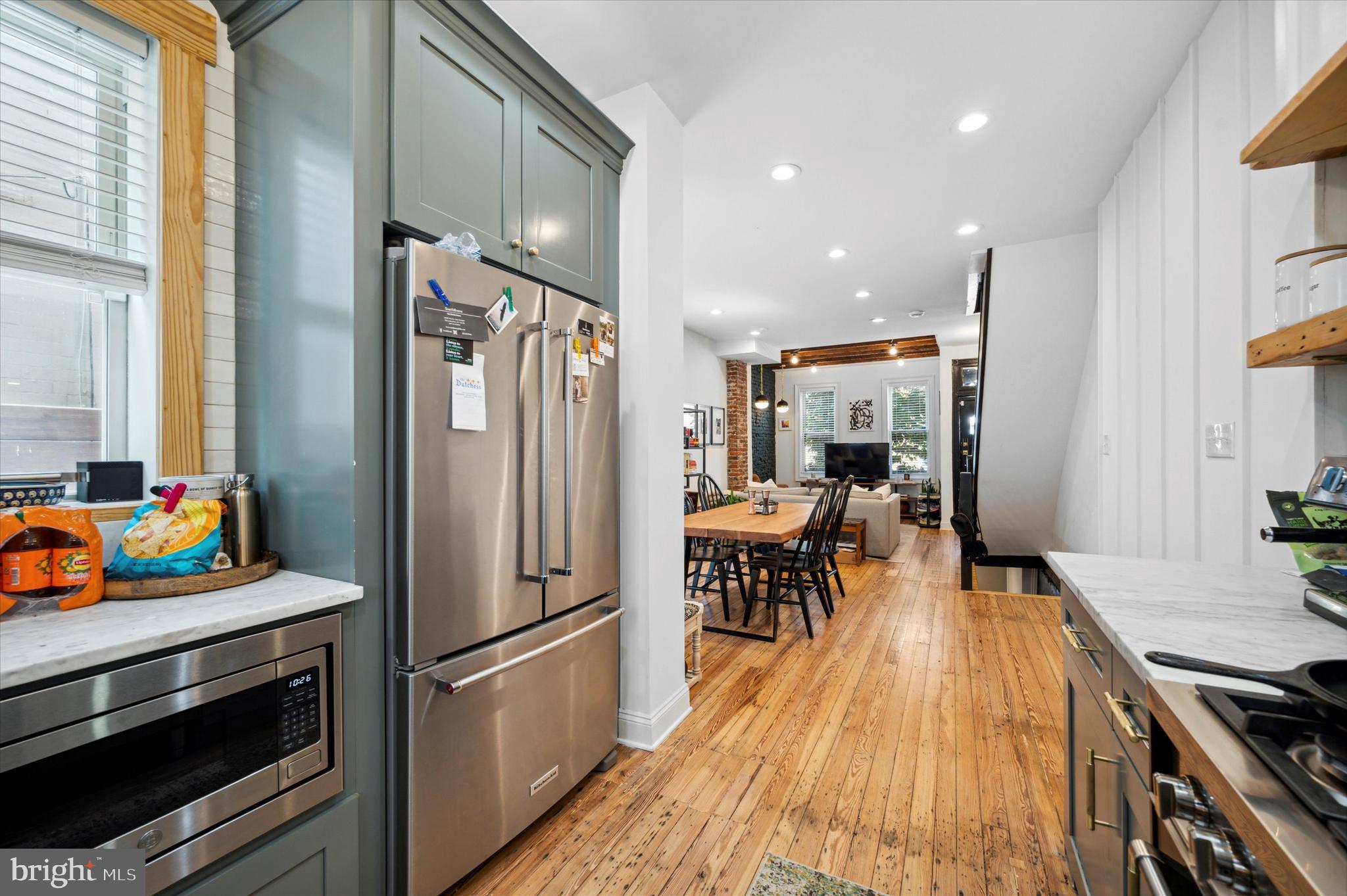 DICKINSON NARROWS - Residential Lease