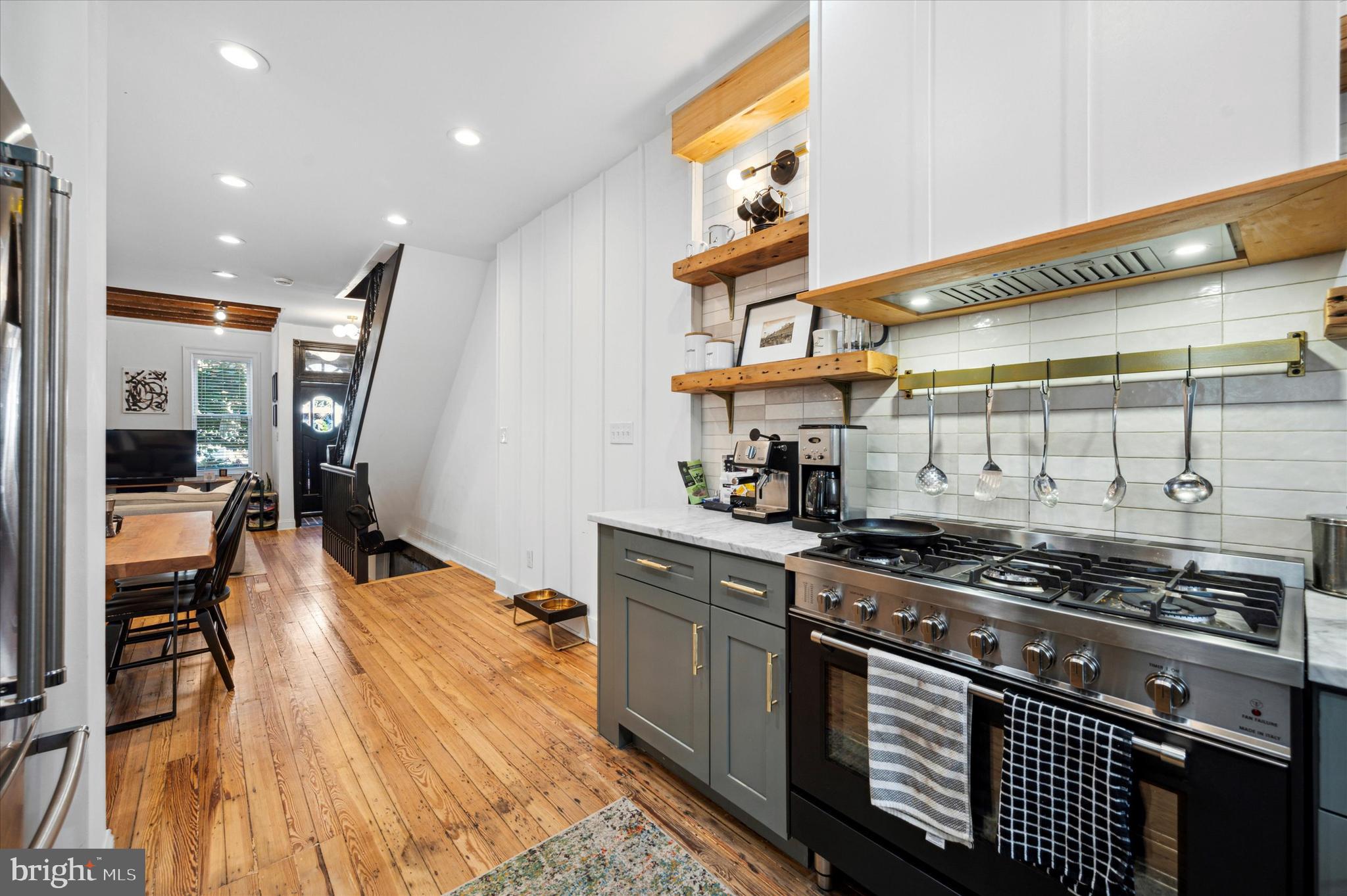 DICKINSON NARROWS - Residential Lease