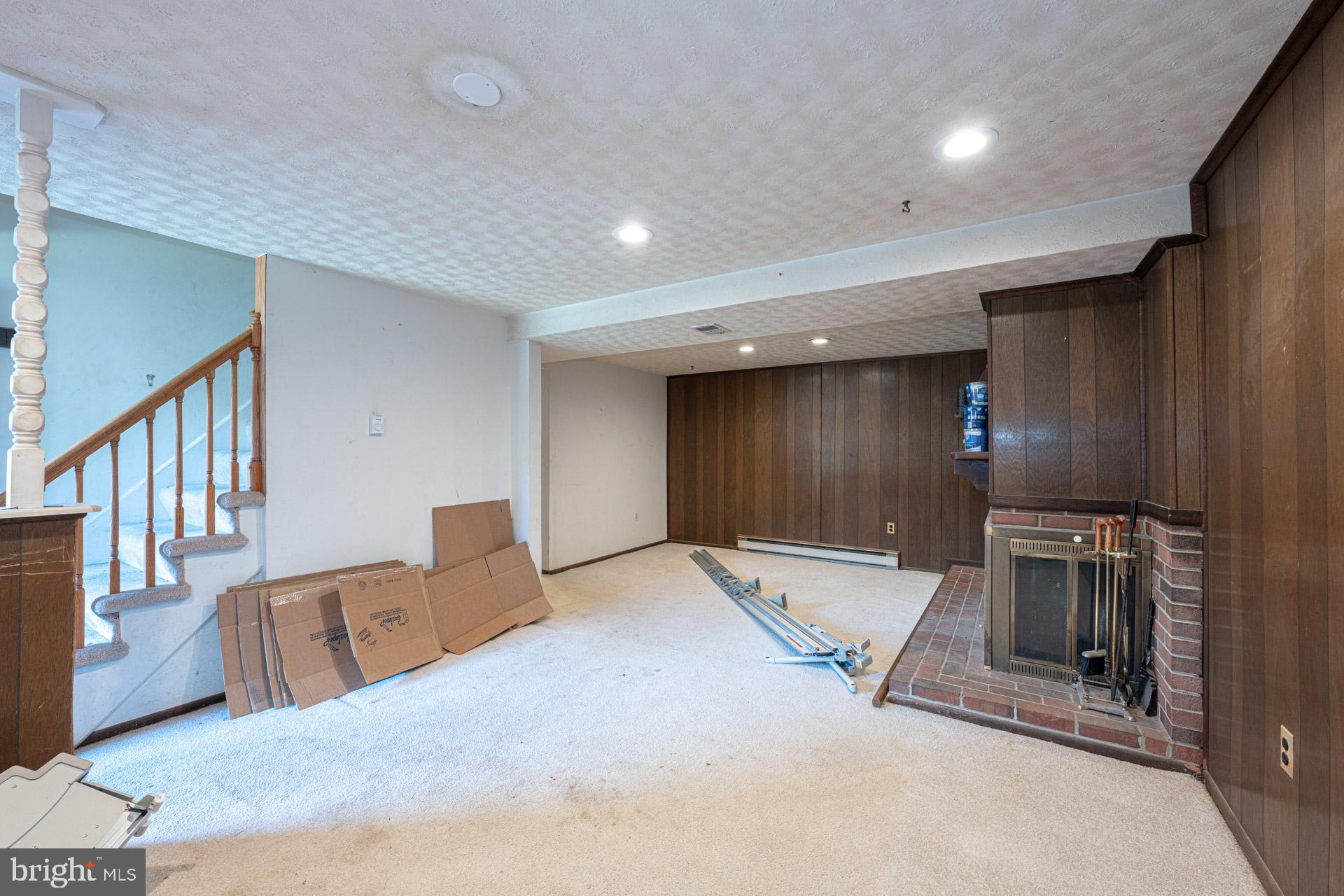 DALE CITY - Residential