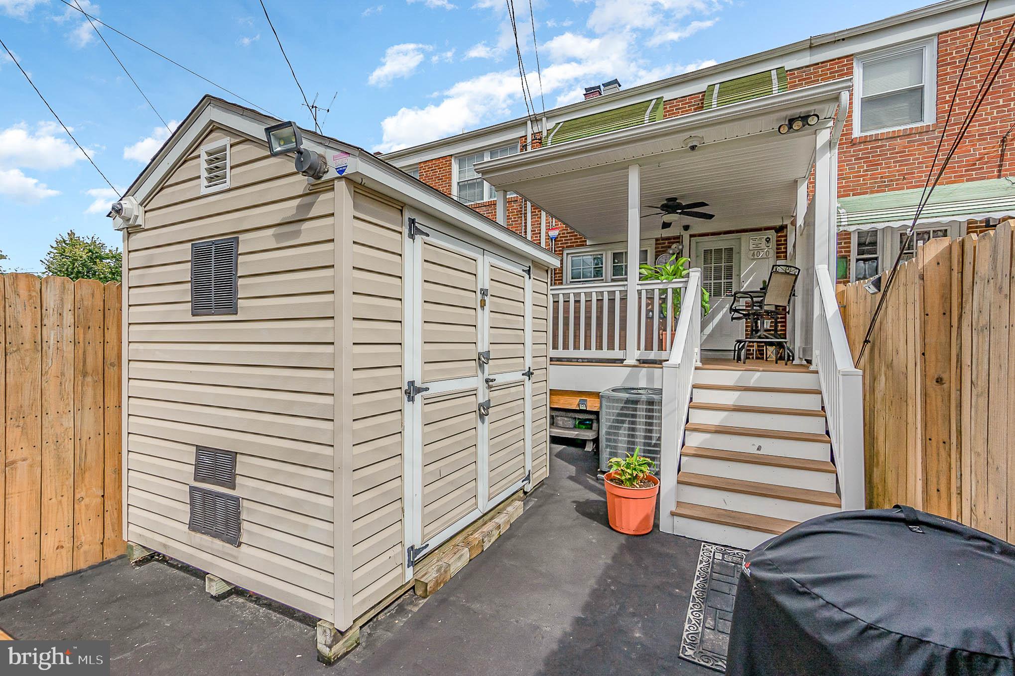 NORTH POINT VILLAGE - Residential