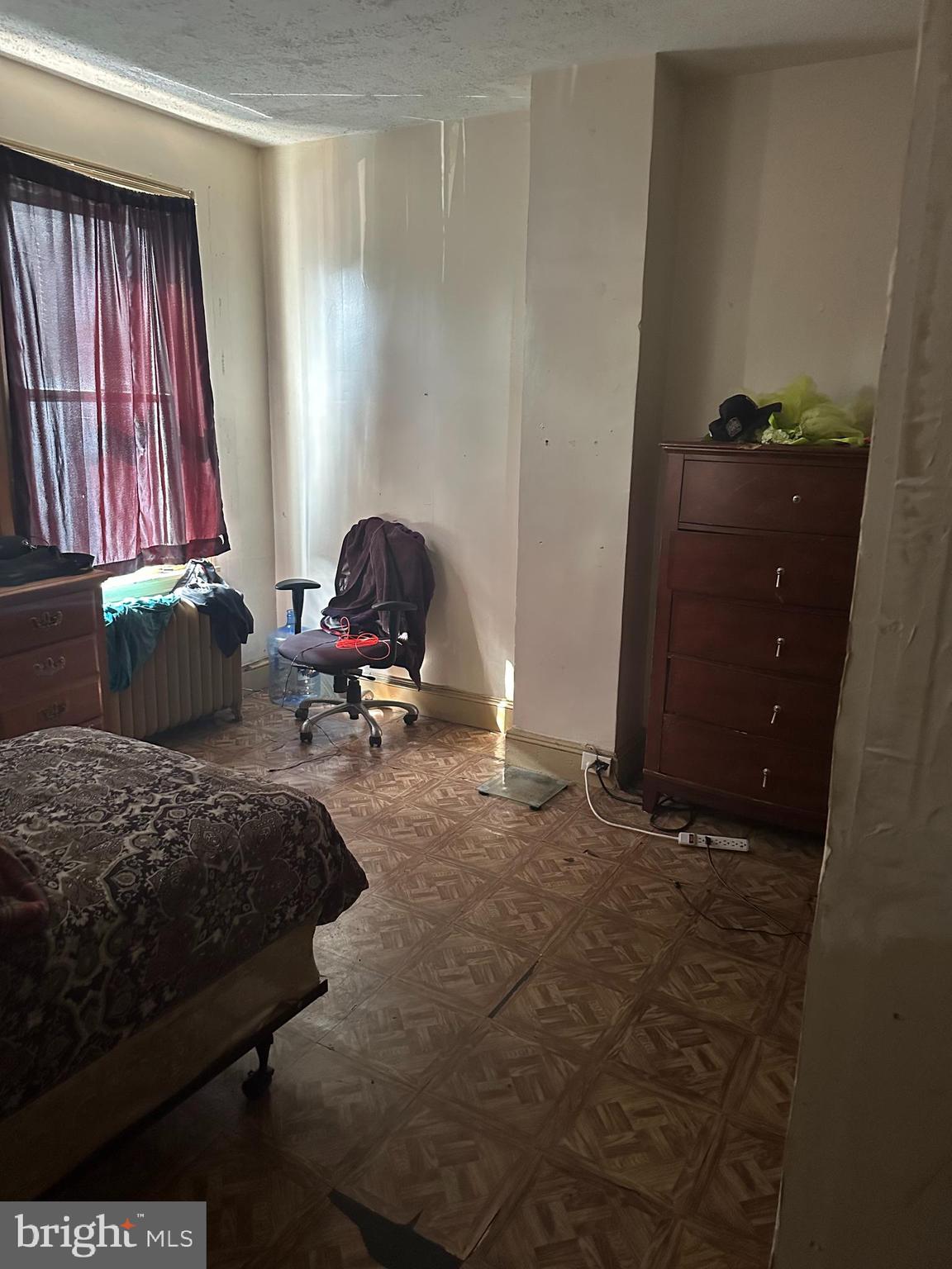 KENSINGTON - Residential