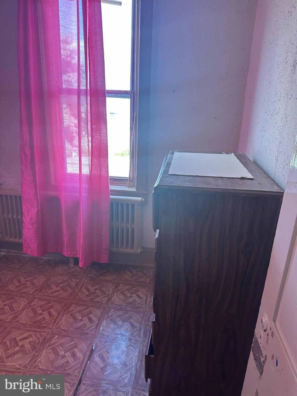 KENSINGTON - Residential