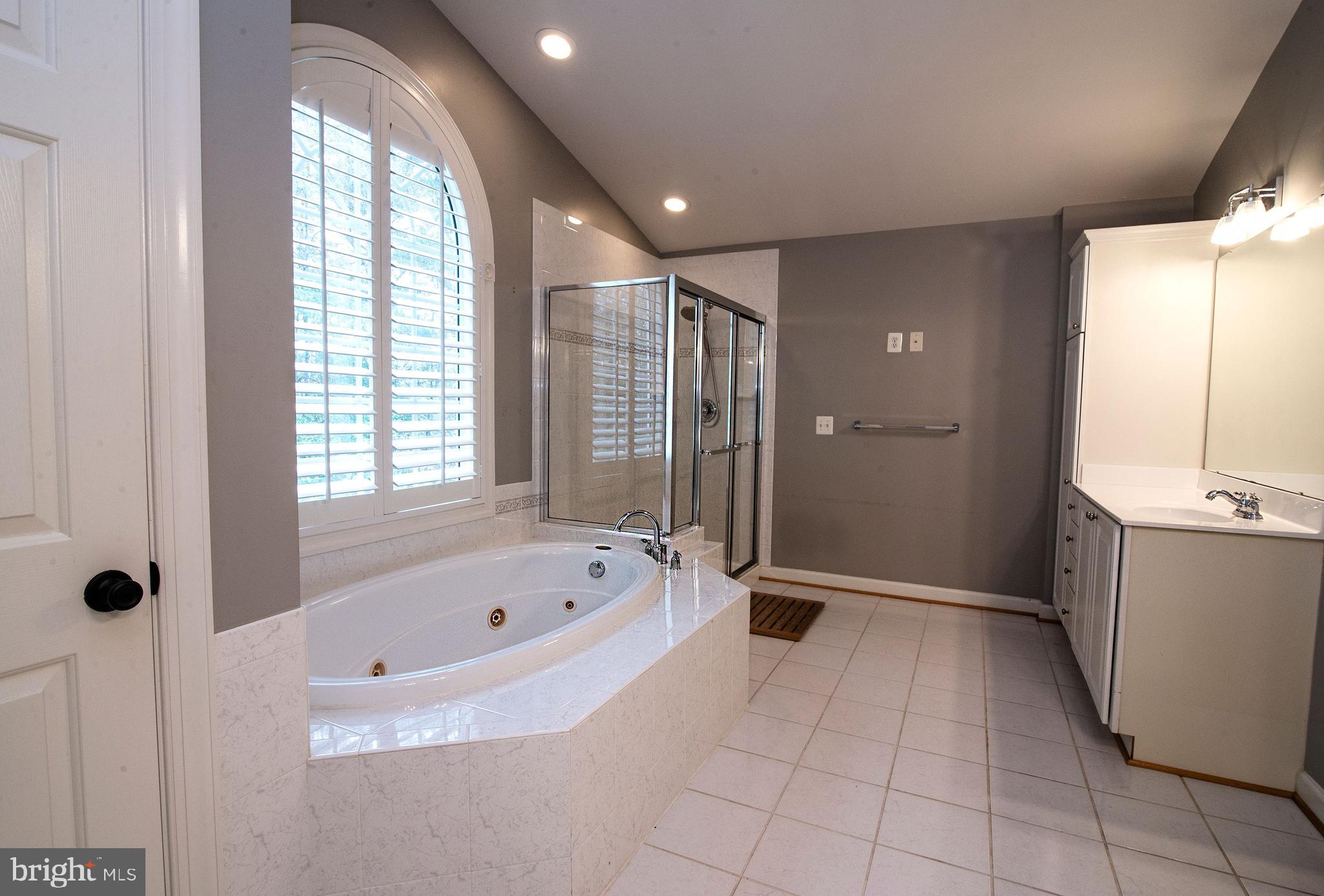 LAURENWOOD ESTATES - Residential