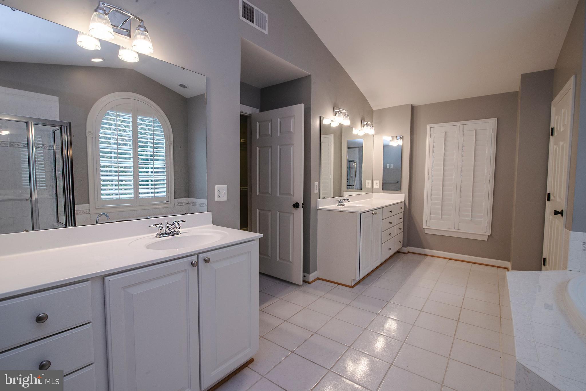 LAURENWOOD ESTATES - Residential