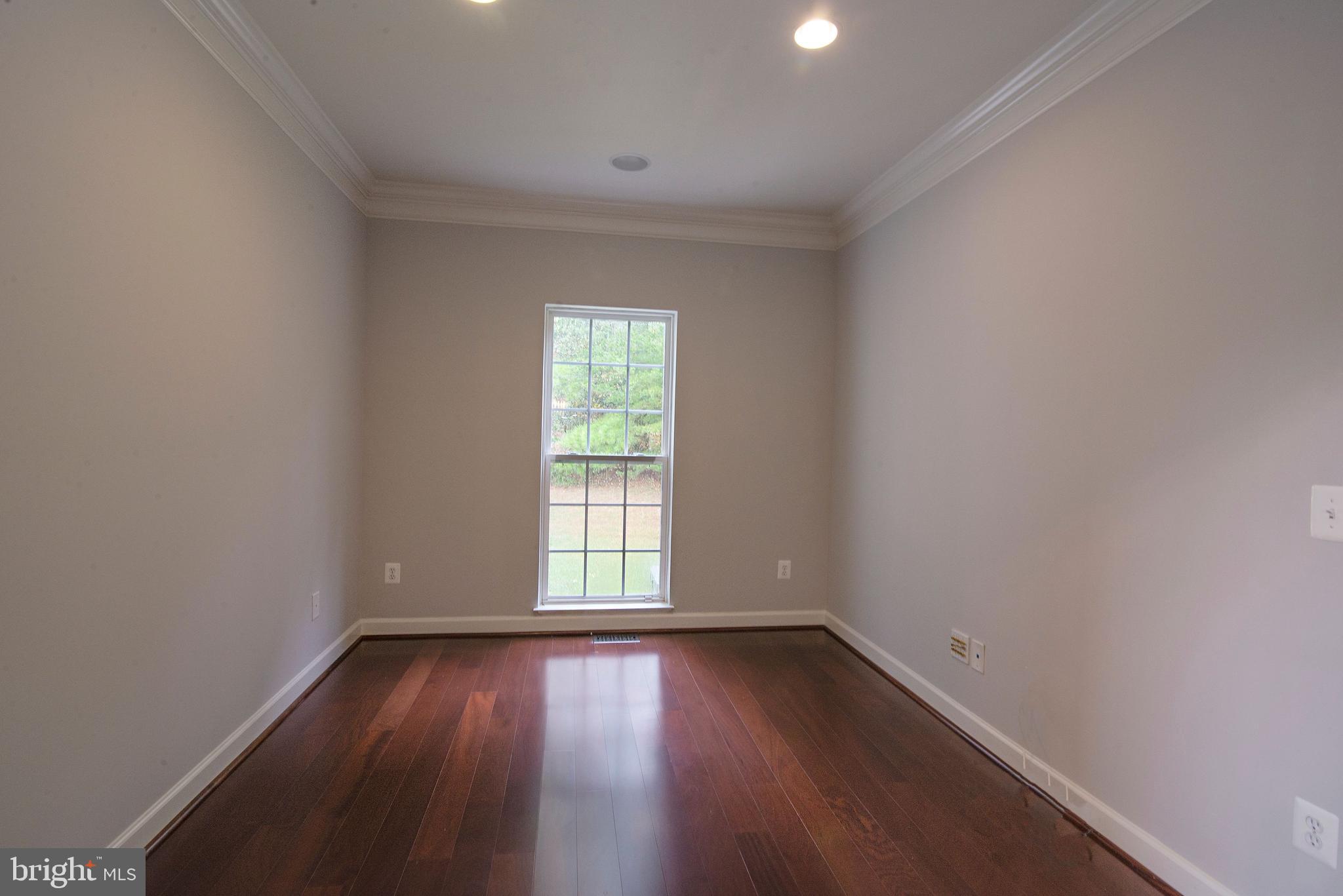 LAURENWOOD ESTATES - Residential