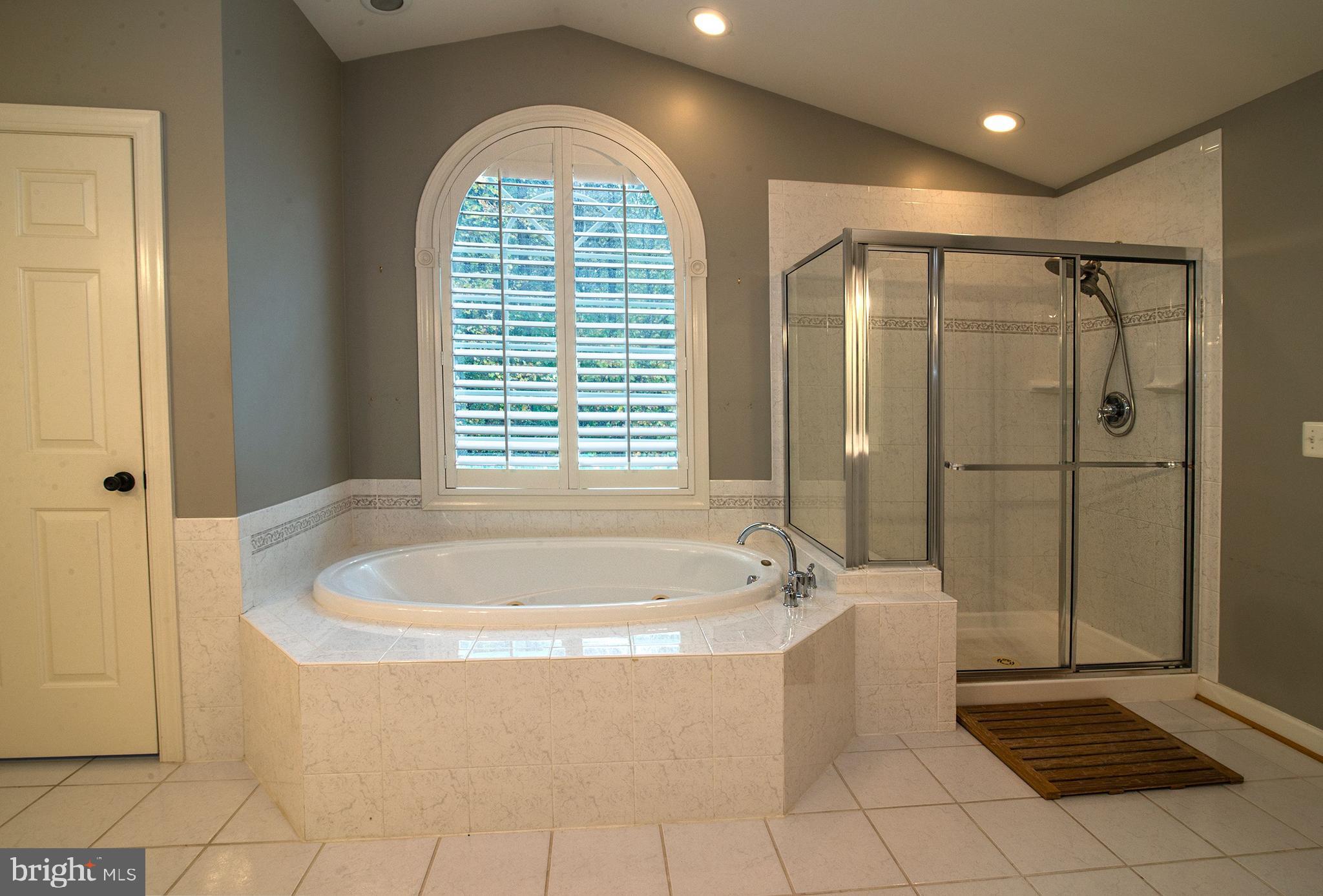 LAURENWOOD ESTATES - Residential