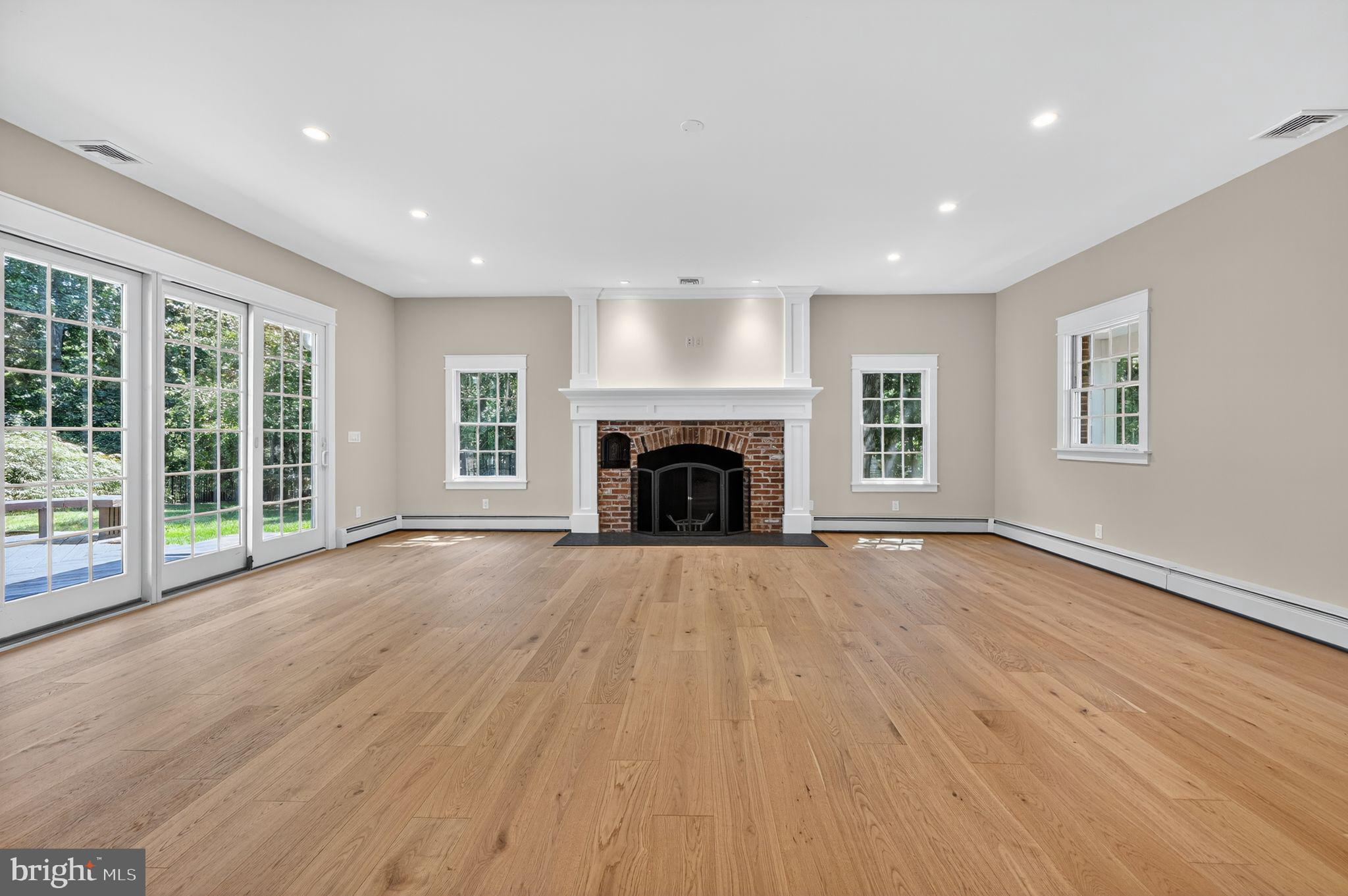 TOWER HILL WOODS - Residential