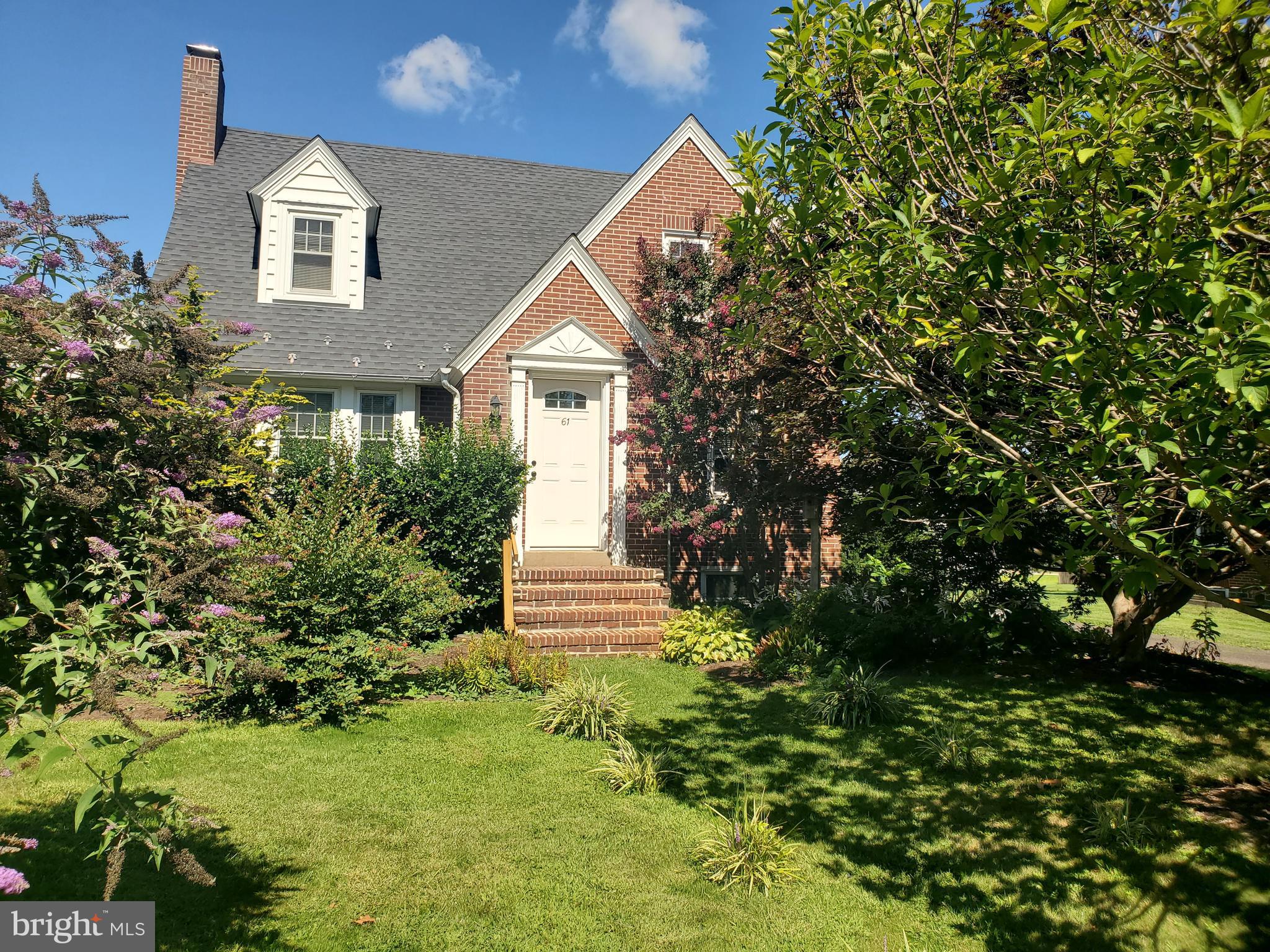 61 W RELIANCE ROAD