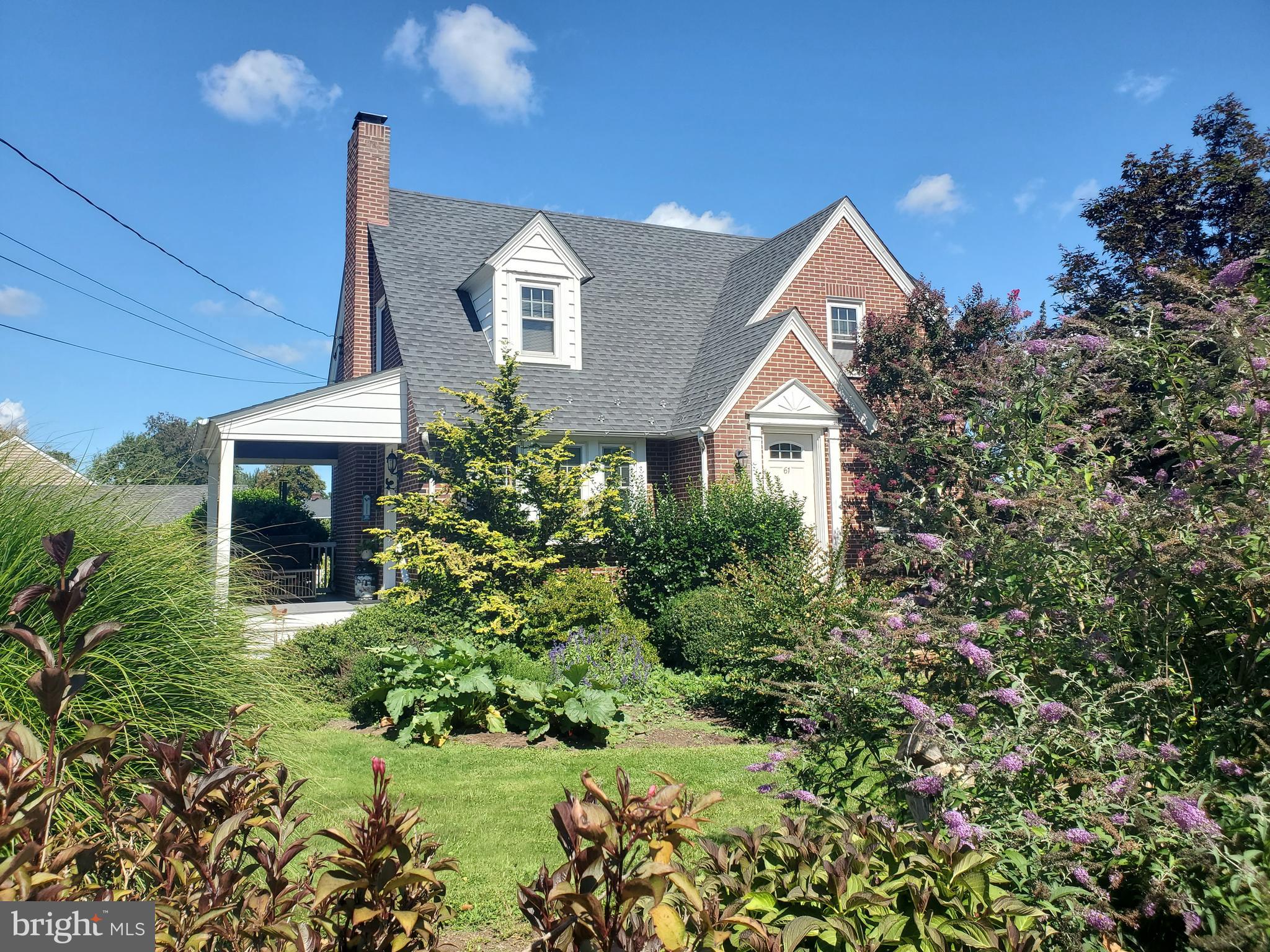 61 W RELIANCE ROAD