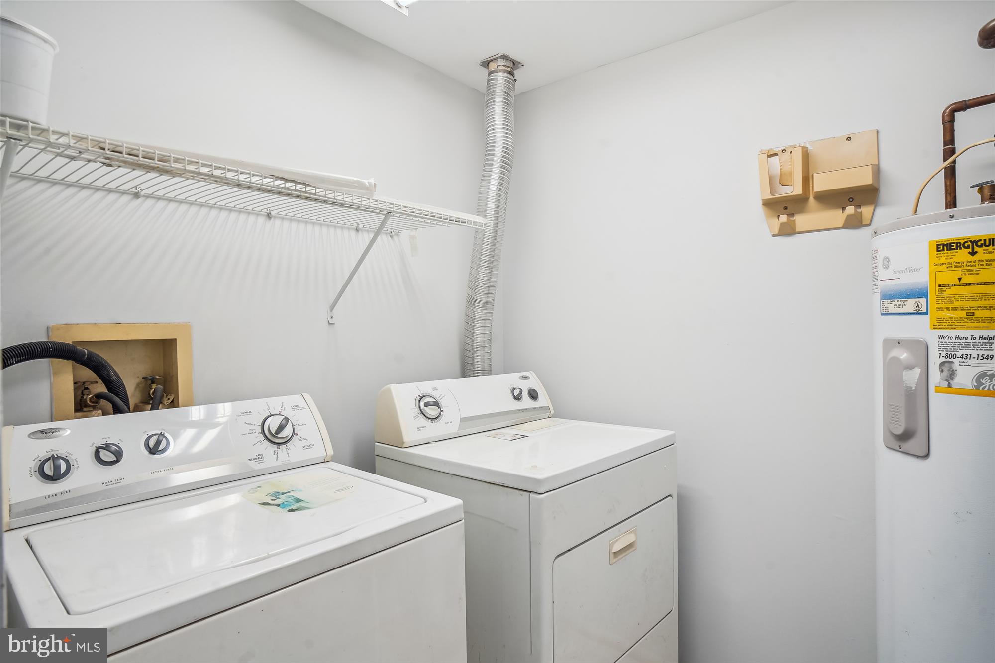 FARMINGDALE - Residential