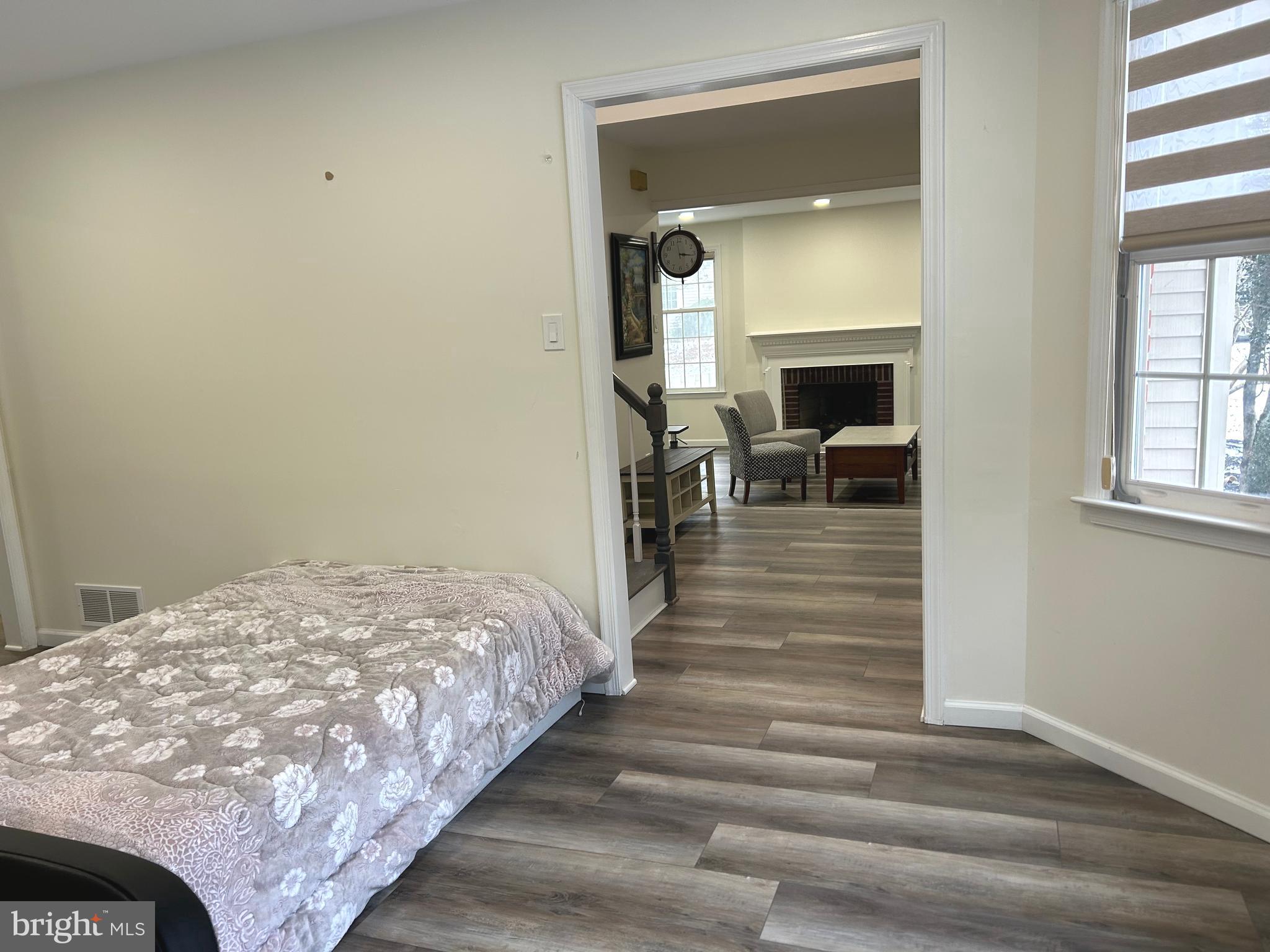 GWYNEDD HUNT - Residential