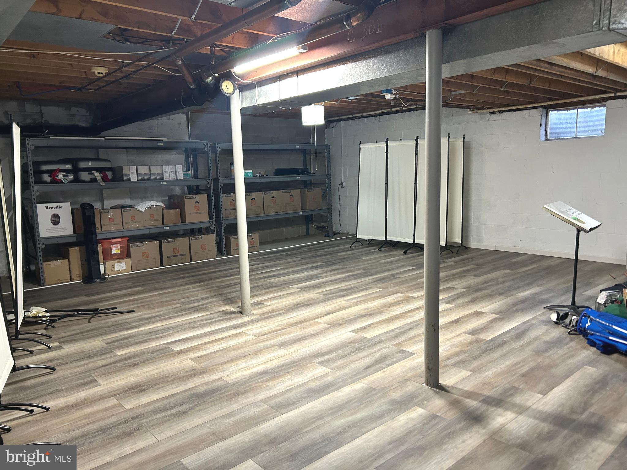 GWYNEDD HUNT - Residential