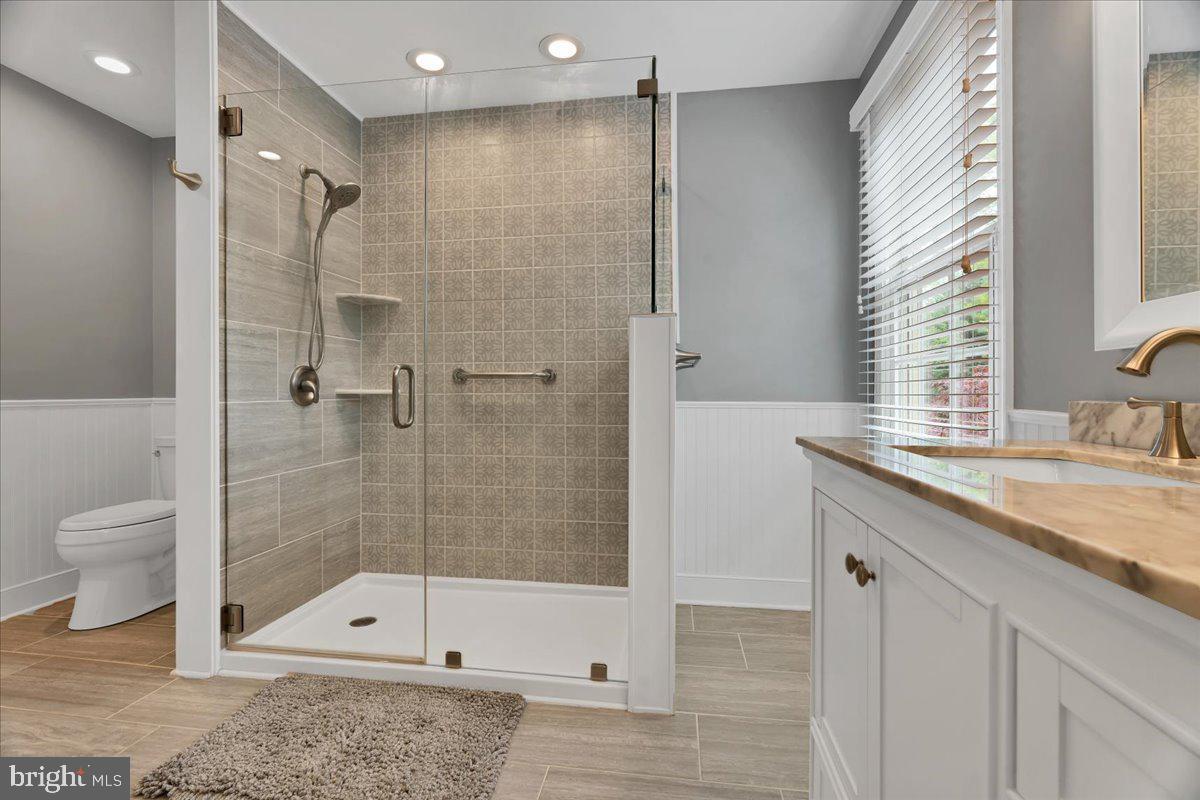 GWYNEDD HUNT - Residential