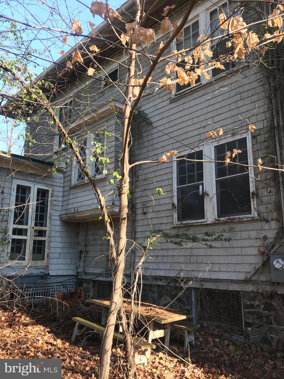 MOUNT WASHINGTON - Residential