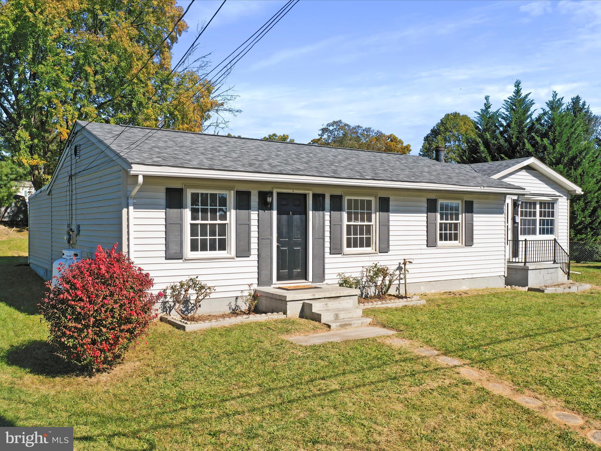 ROYAL VILLAGE - Residential