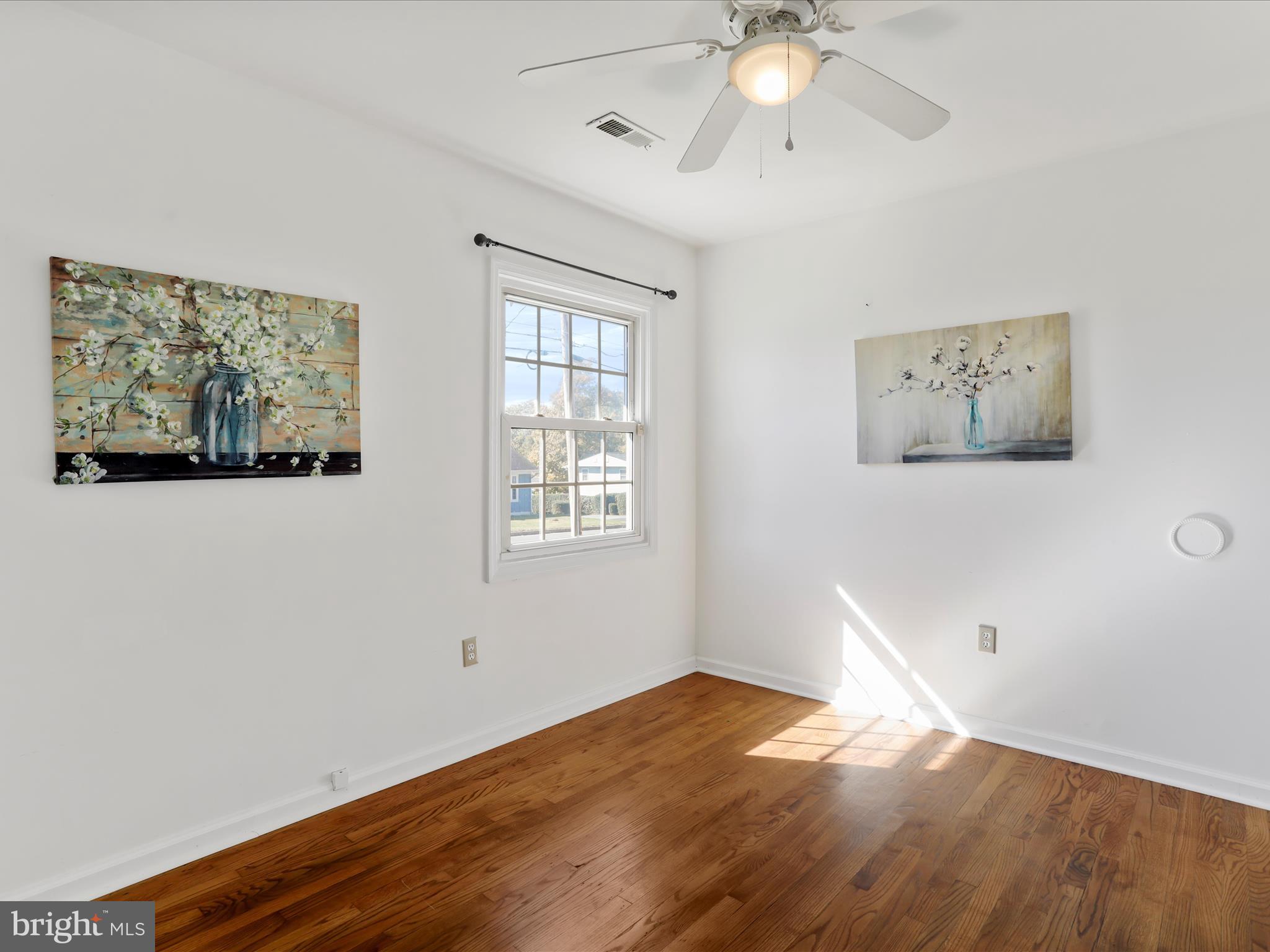 ROYAL VILLAGE - Residential