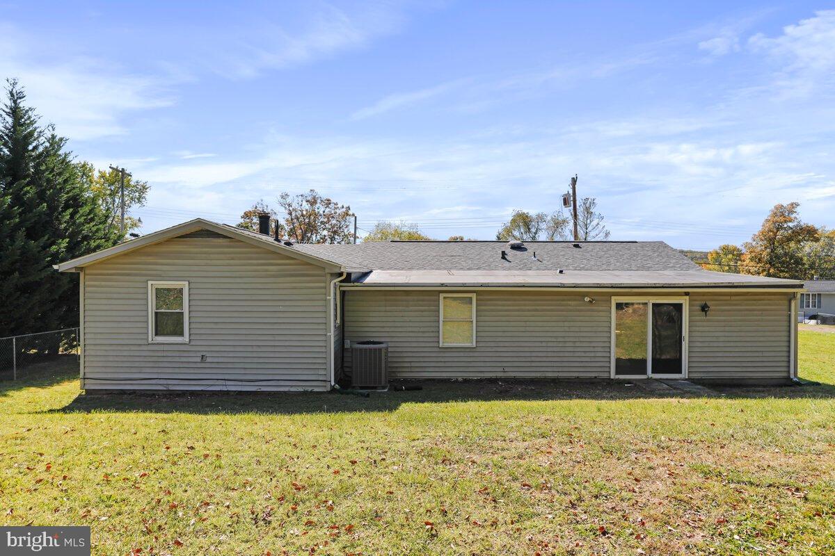 ROYAL VILLAGE - Residential