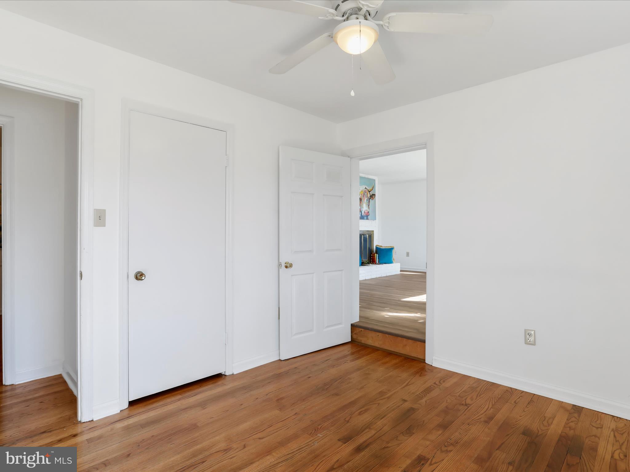 ROYAL VILLAGE - Residential