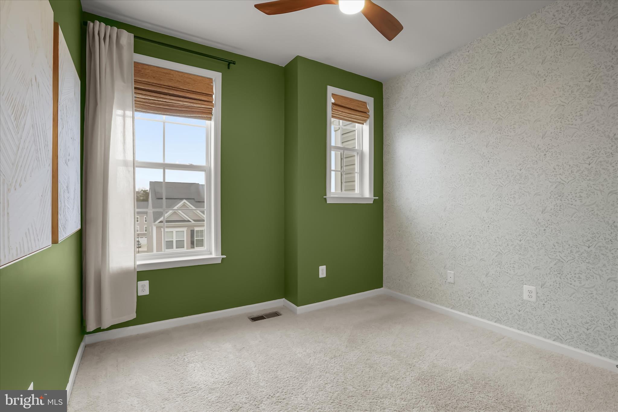 LAUREL OVERLOOK - Residential