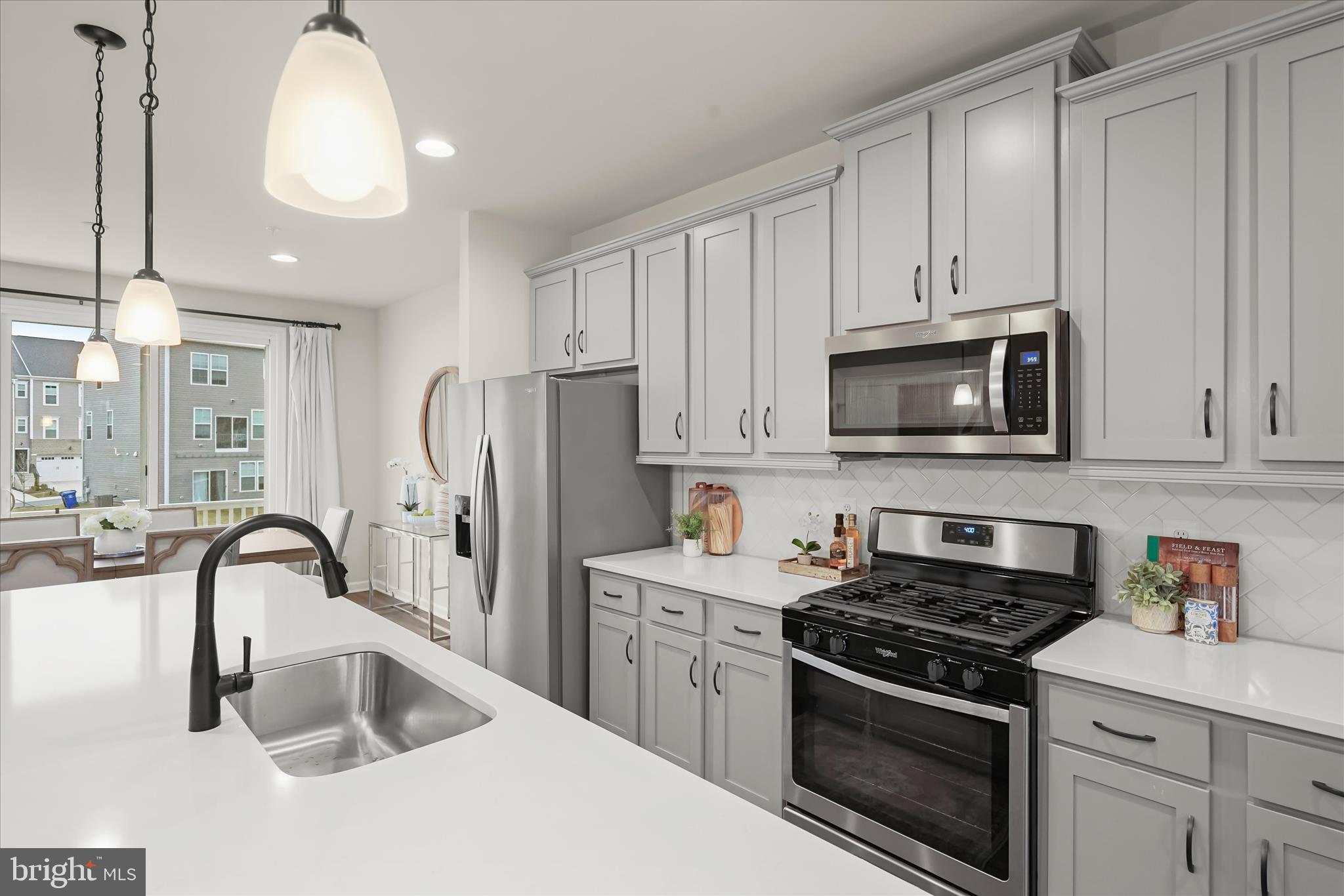 LAUREL OVERLOOK - Residential