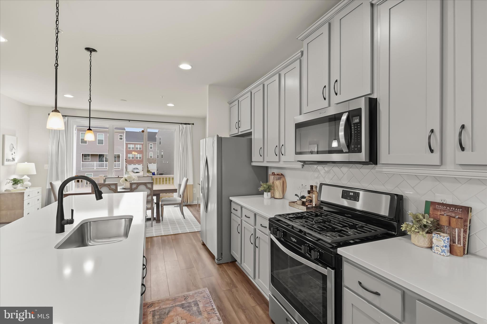 LAUREL OVERLOOK - Residential