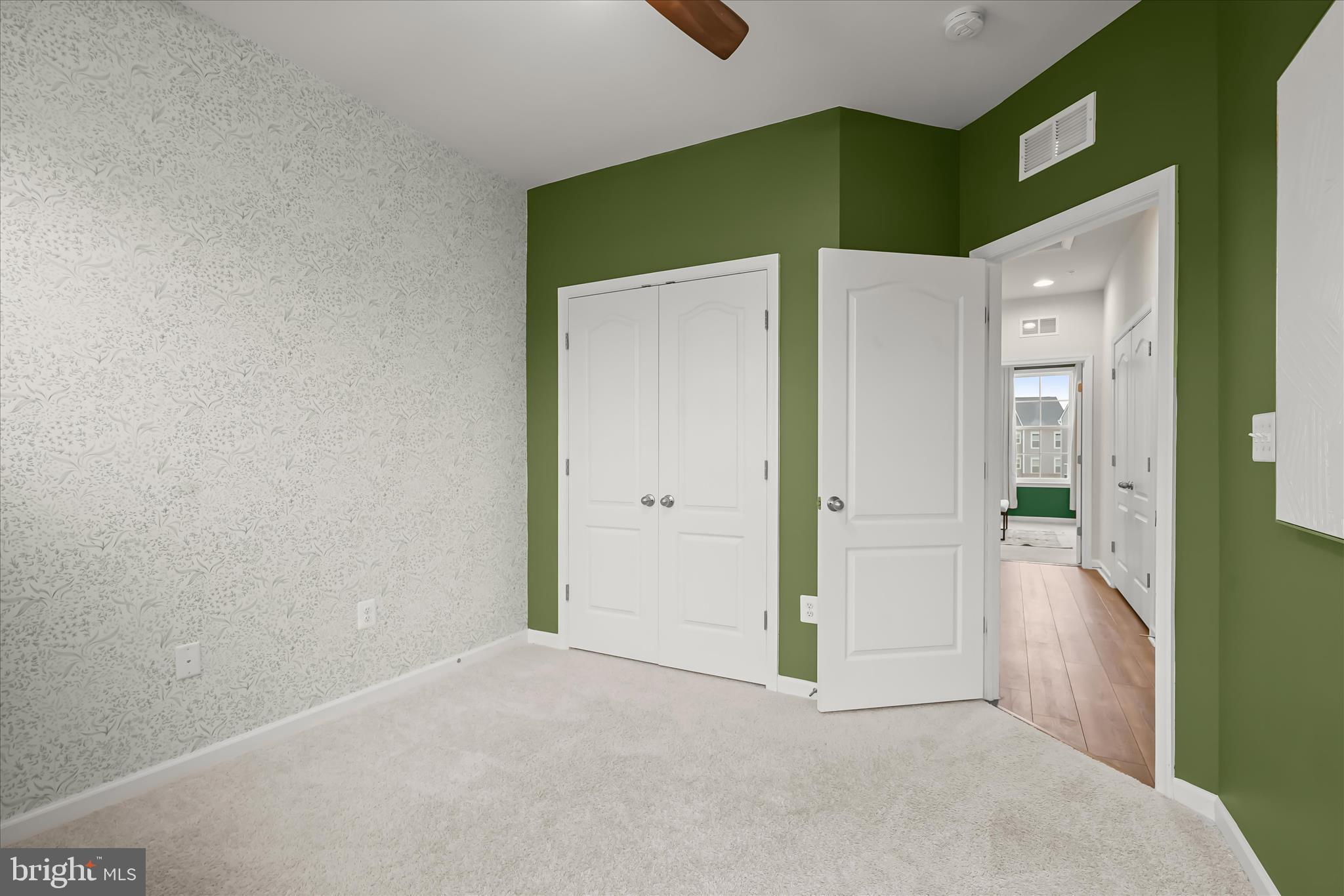 LAUREL OVERLOOK - Residential