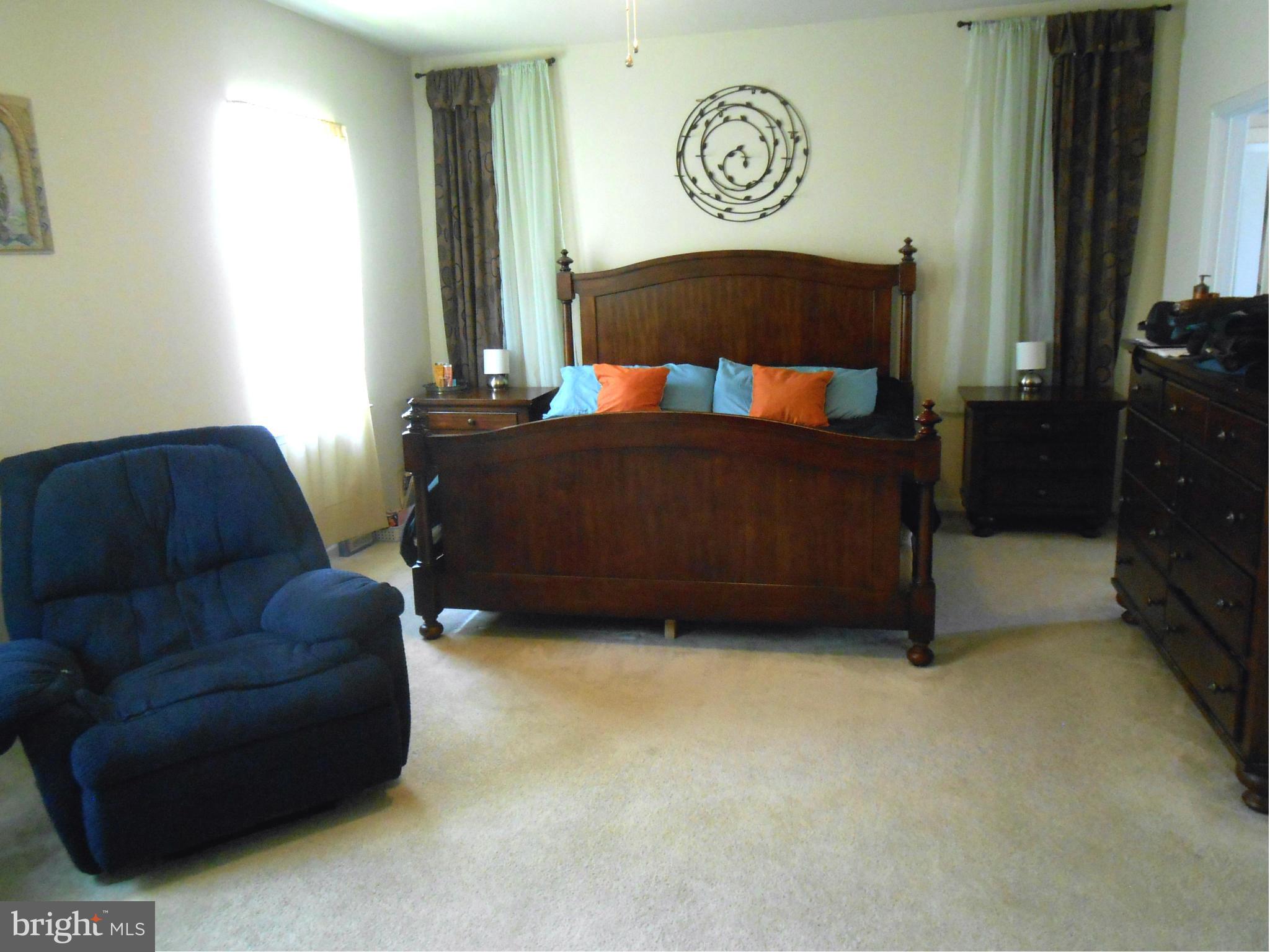 RIVERWATCH IND HEAD - Residential Lease