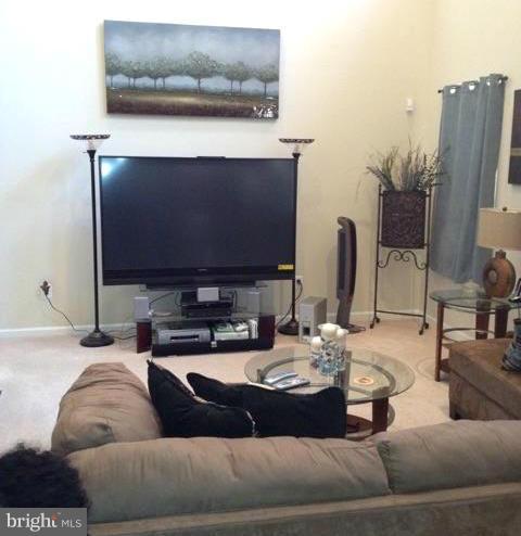 RIVERWATCH IND HEAD - Residential Lease