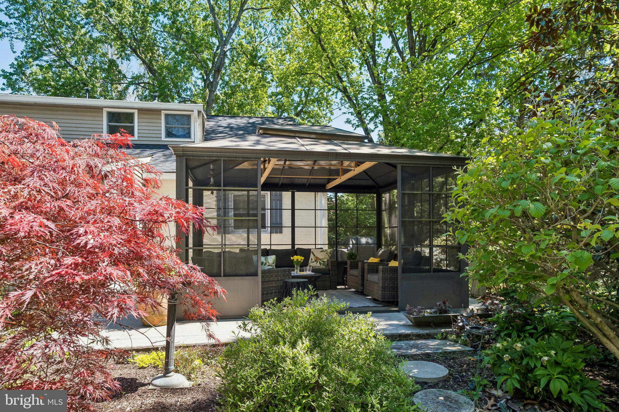 HAMILTON PARK - Residential