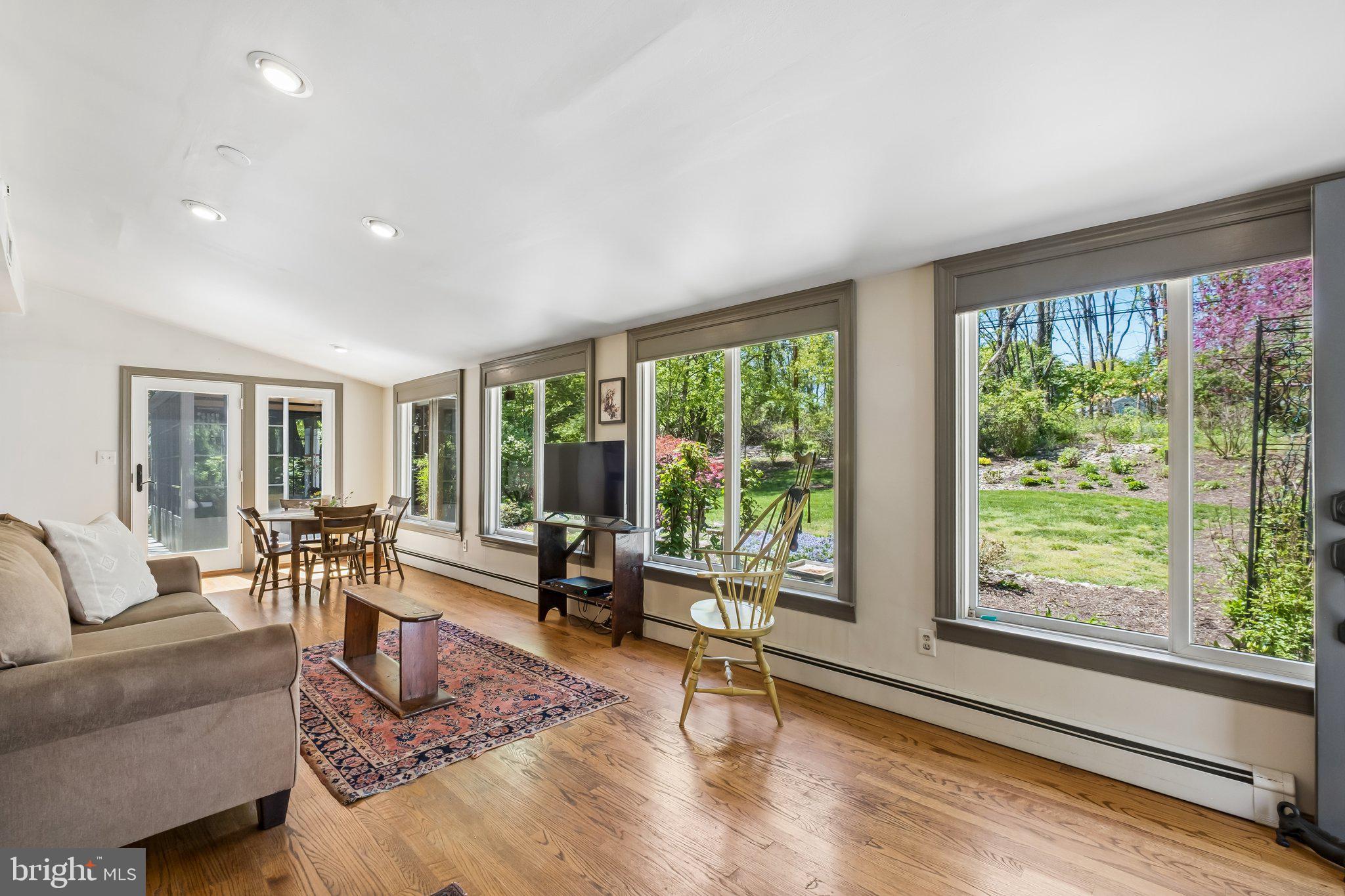 HAMILTON PARK - Residential
