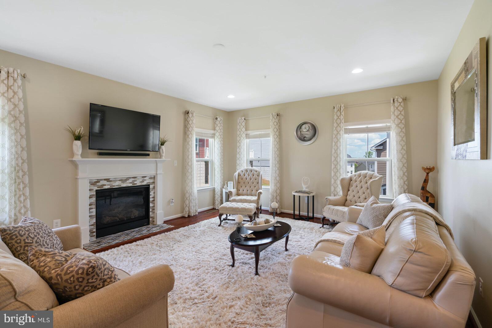 POTOMAC SHORES - Residential