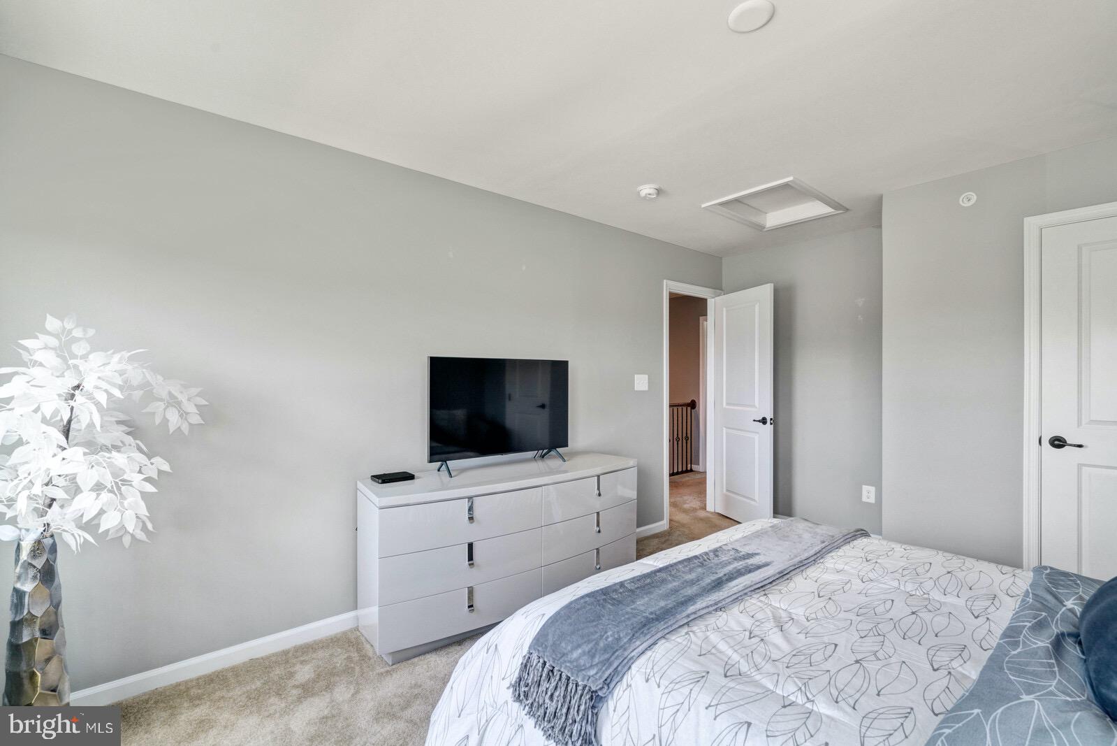 POTOMAC SHORES - Residential